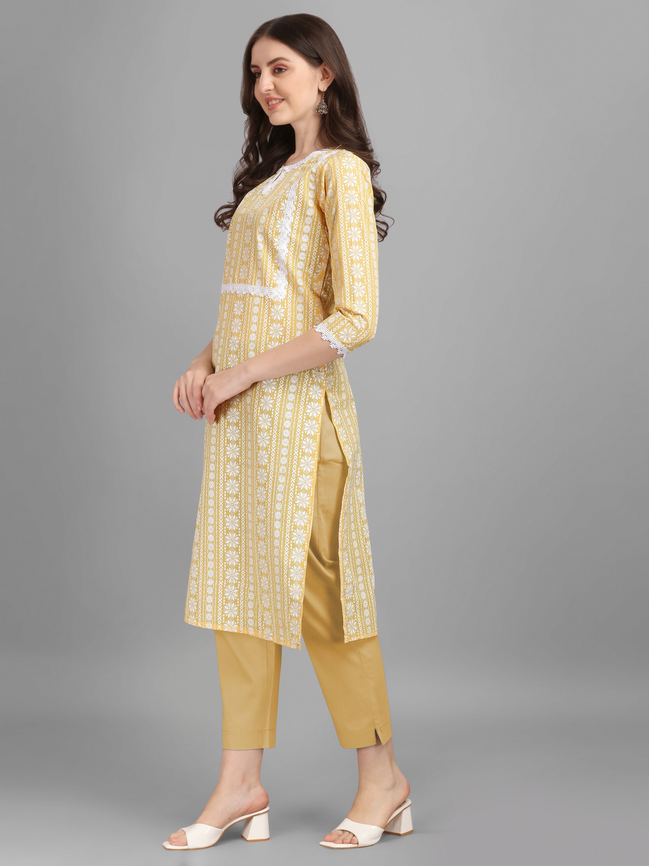 Women's Floral Printed Cotton Blend Key-hole Neck Yellow Kurti