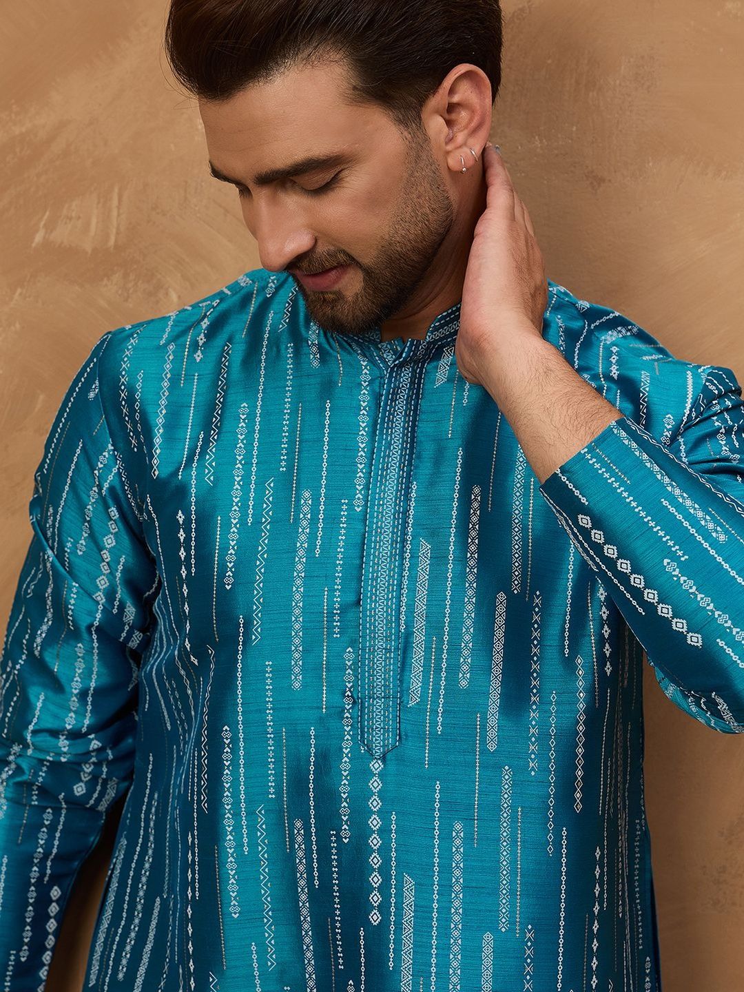 Ethnic Bay Men Blue Silk Blend Geometric Printed Straight Kurta With Pant Set-MKSET1519