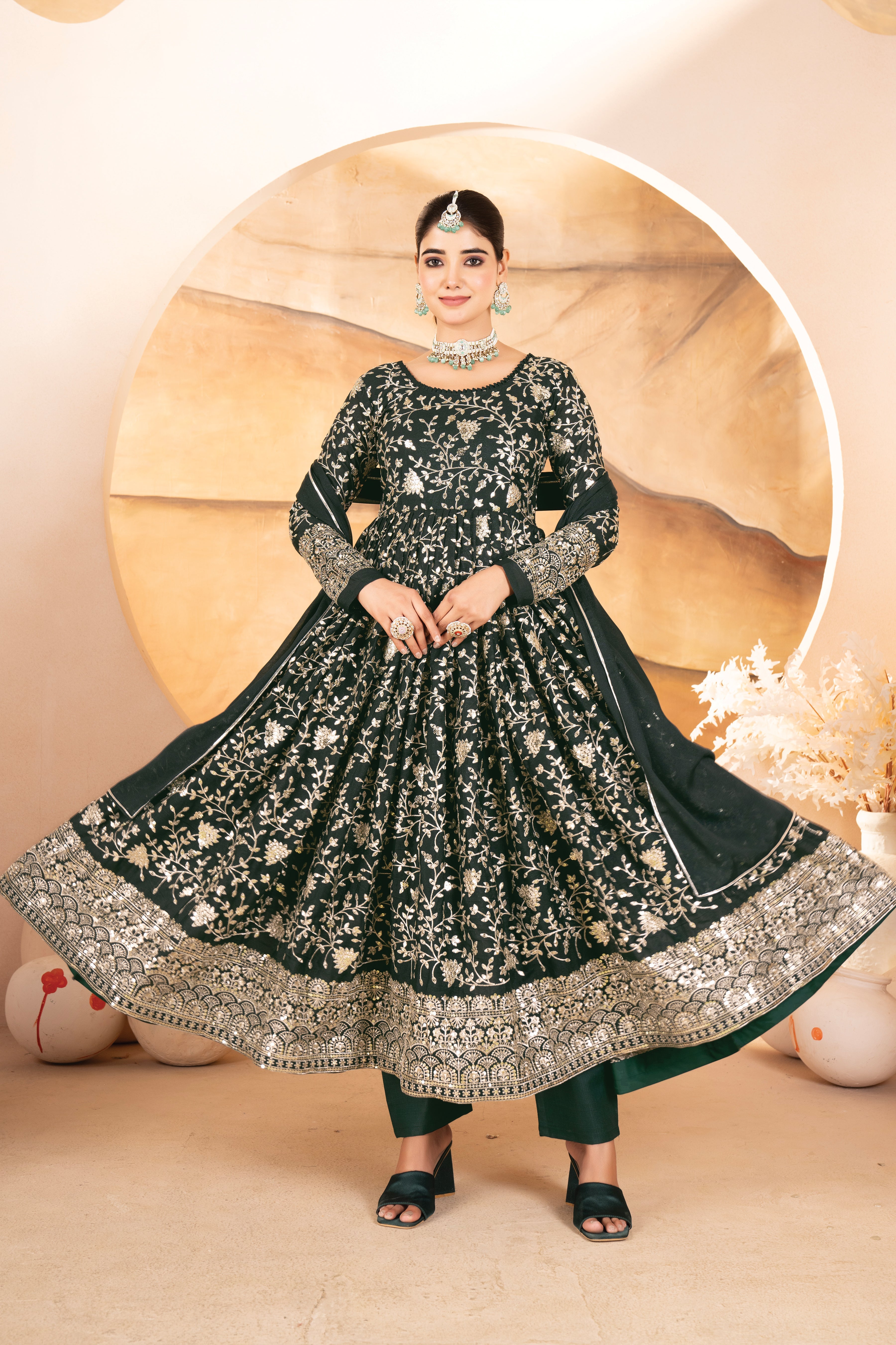 Women's Dark Green Georgette Embroidery Anarkali Suit Set With Dupatta