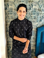 Men's Black Printed Mirror Kurta Payjama Sets