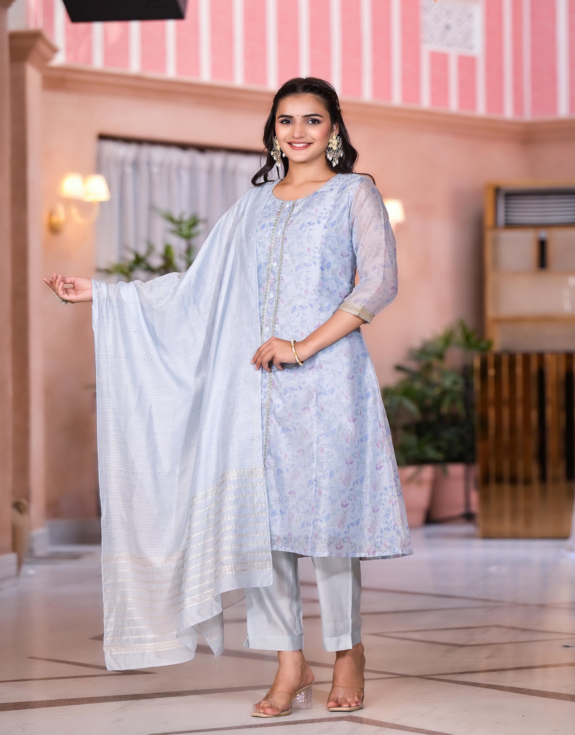 Grey Floral Printed Chanderi Kurta Set With Lace & Buttons | DesiQlo