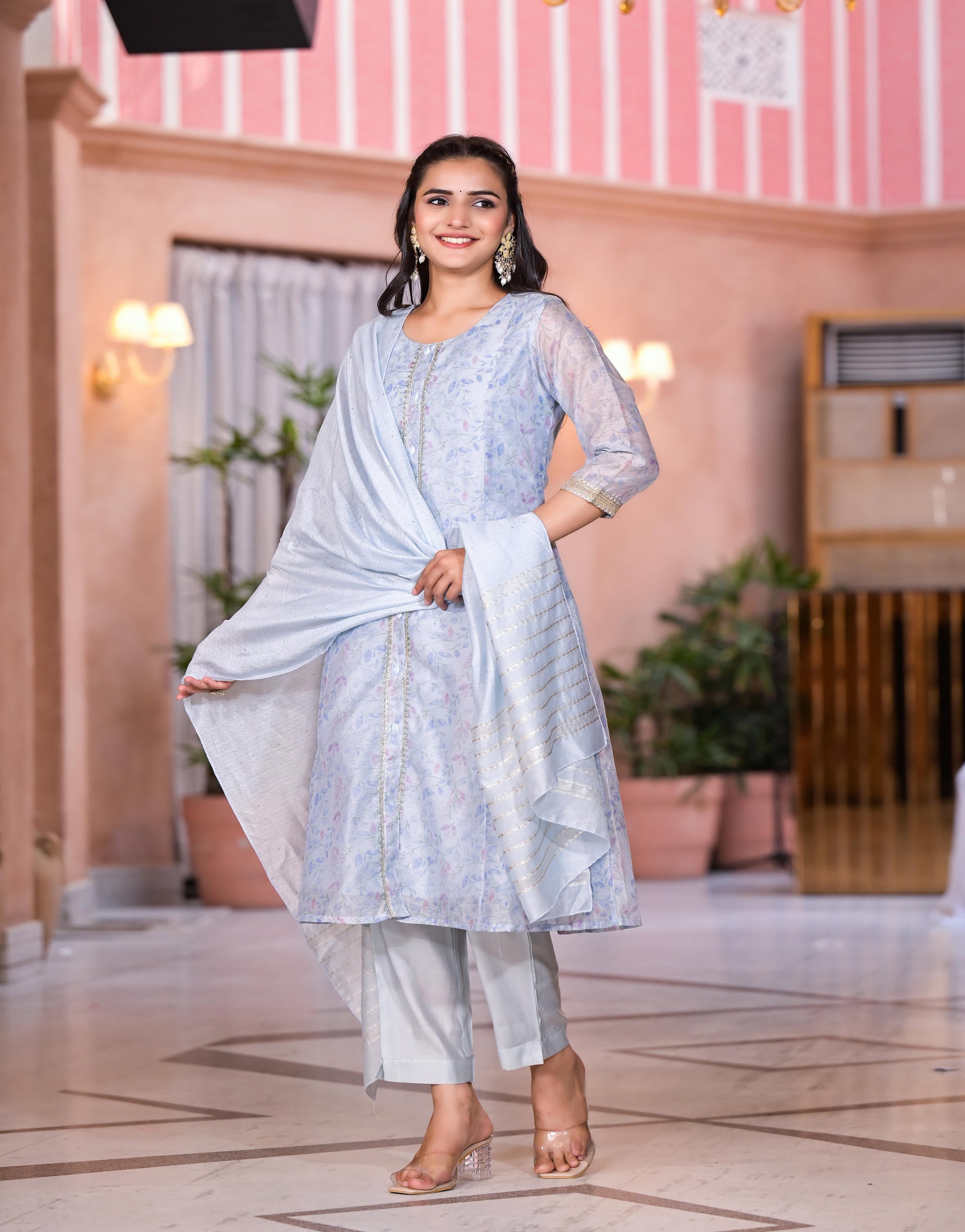 Grey Floral Printed Chanderi Kurta Set With Lace & Buttons | DesiQlo