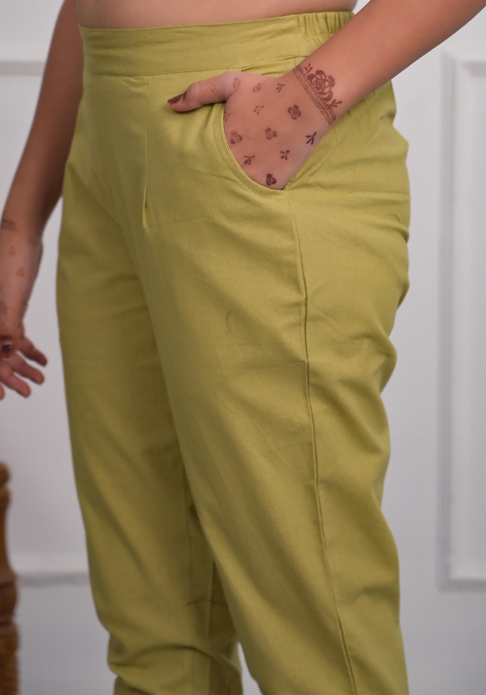 Khaki Solid Cotton Pants With Partially Elasticated Waistband And Two 
