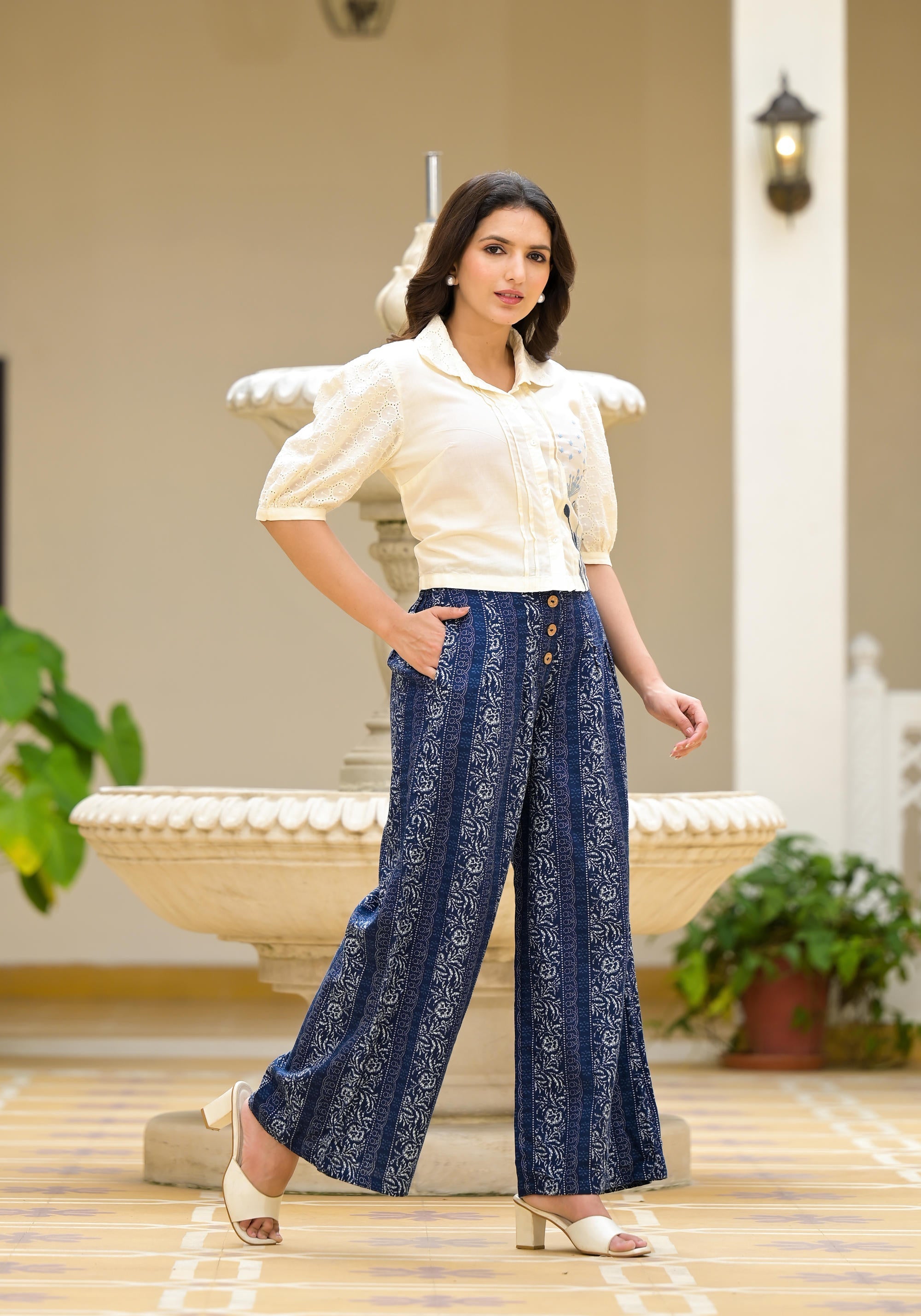 Blue and White Floral Printed Rayon Clothing Set With Thread Embroider