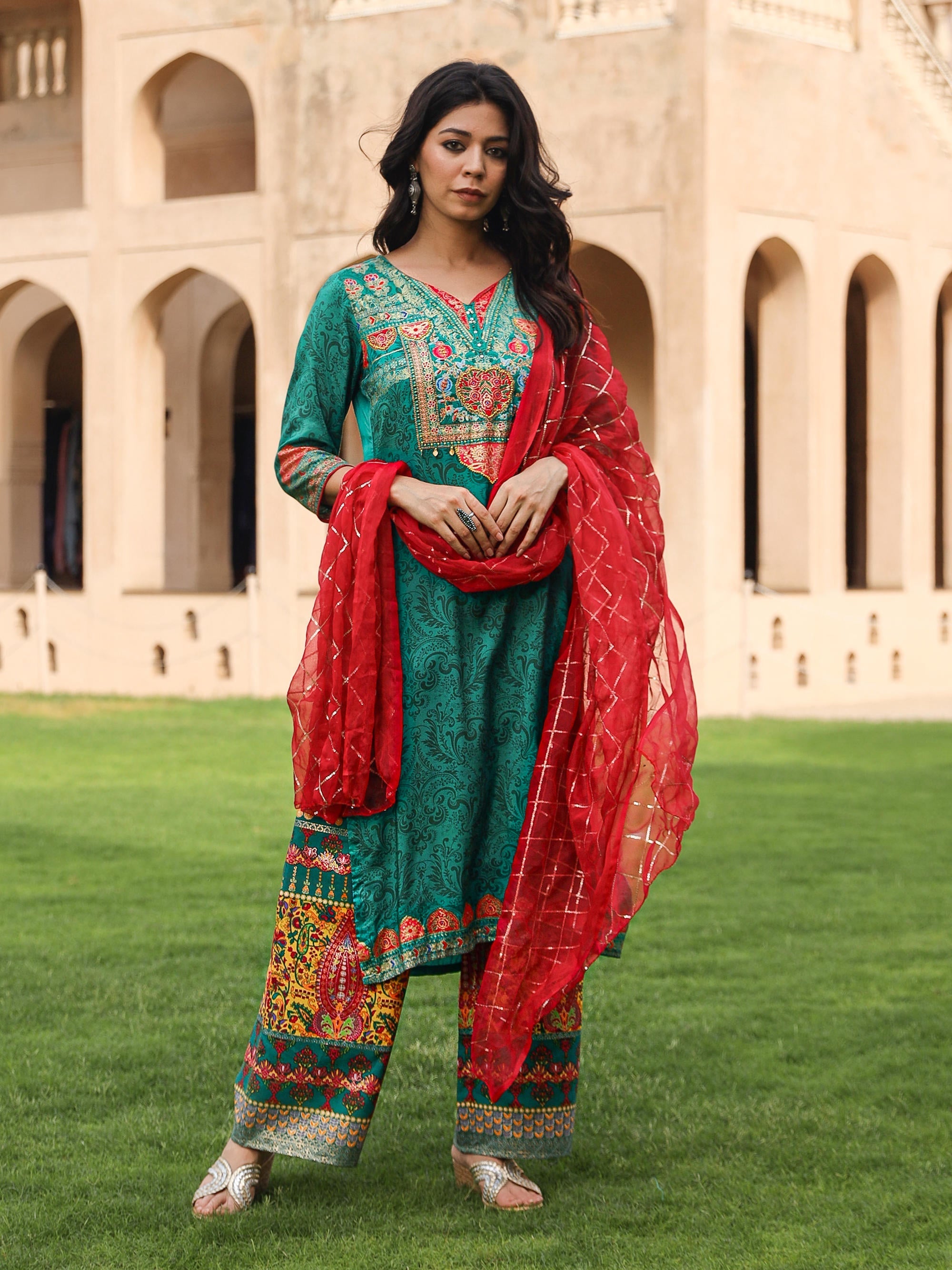 Green Ethnic Motif Printed Viscose Kurta Pant And Dupatta Set With Bea