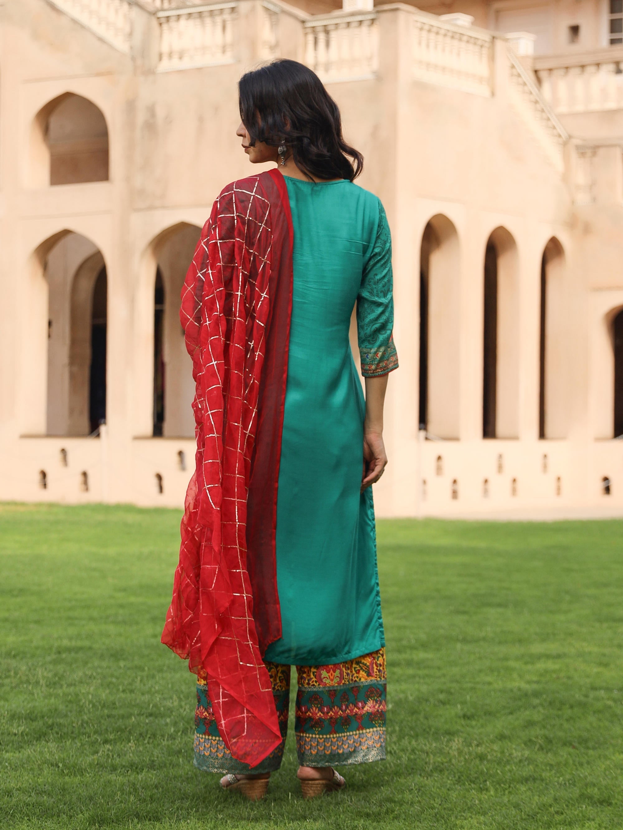 Green Ethnic Motif Printed Viscose Kurta Pant And Dupatta Set With Bea