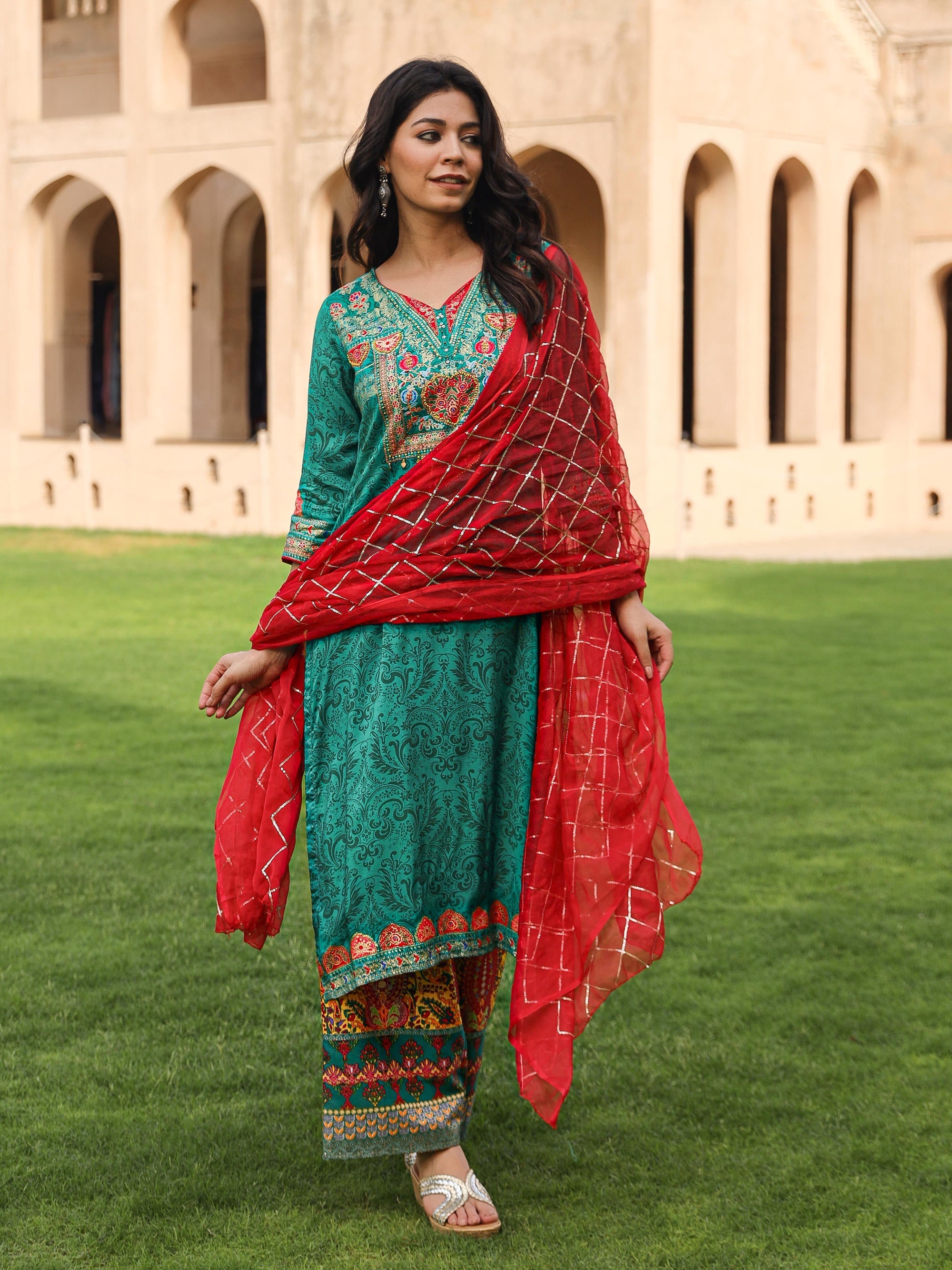 Green Ethnic Motif Printed Viscose Kurta Pant And Dupatta Set With Bea