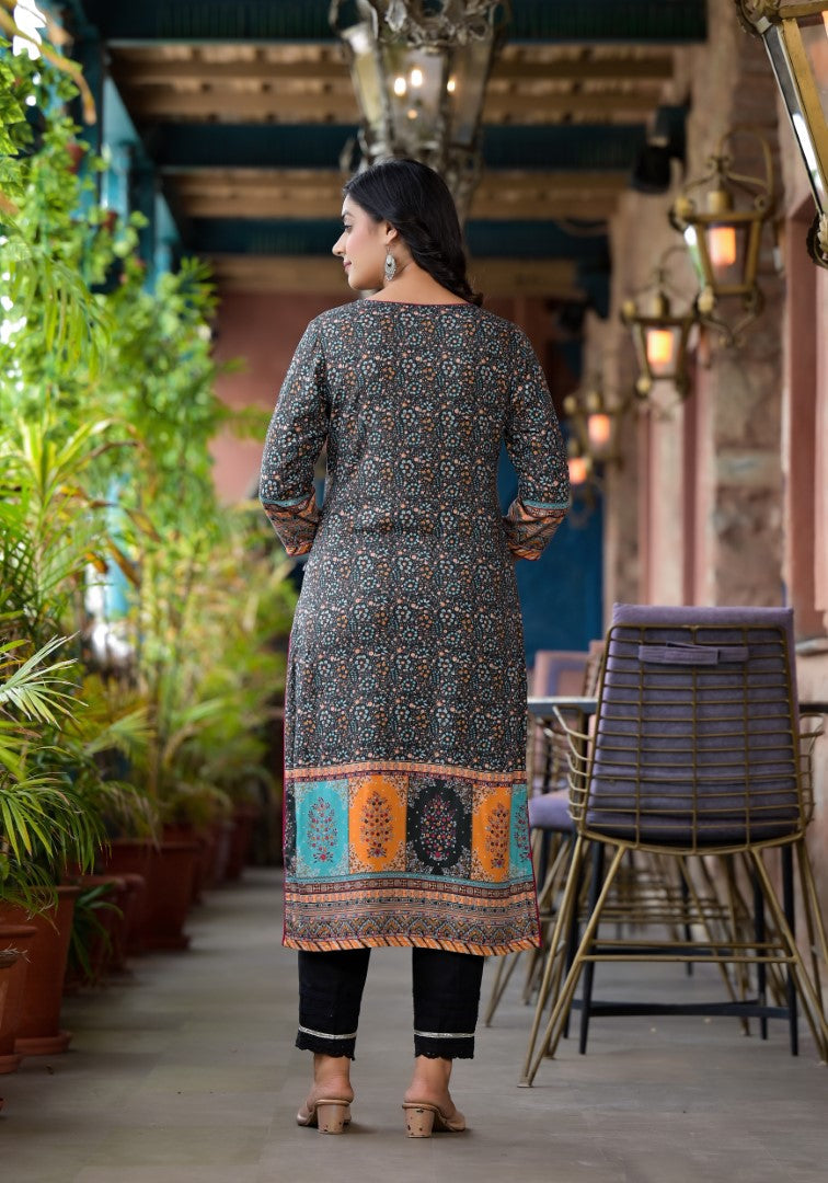  Multi-Panel Ethnic Printed Straight Kurta