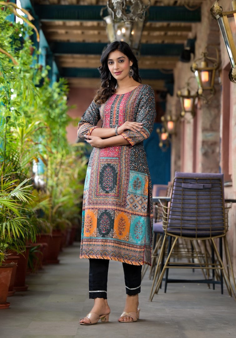  Multi-Panel Ethnic Printed Straight Kurta