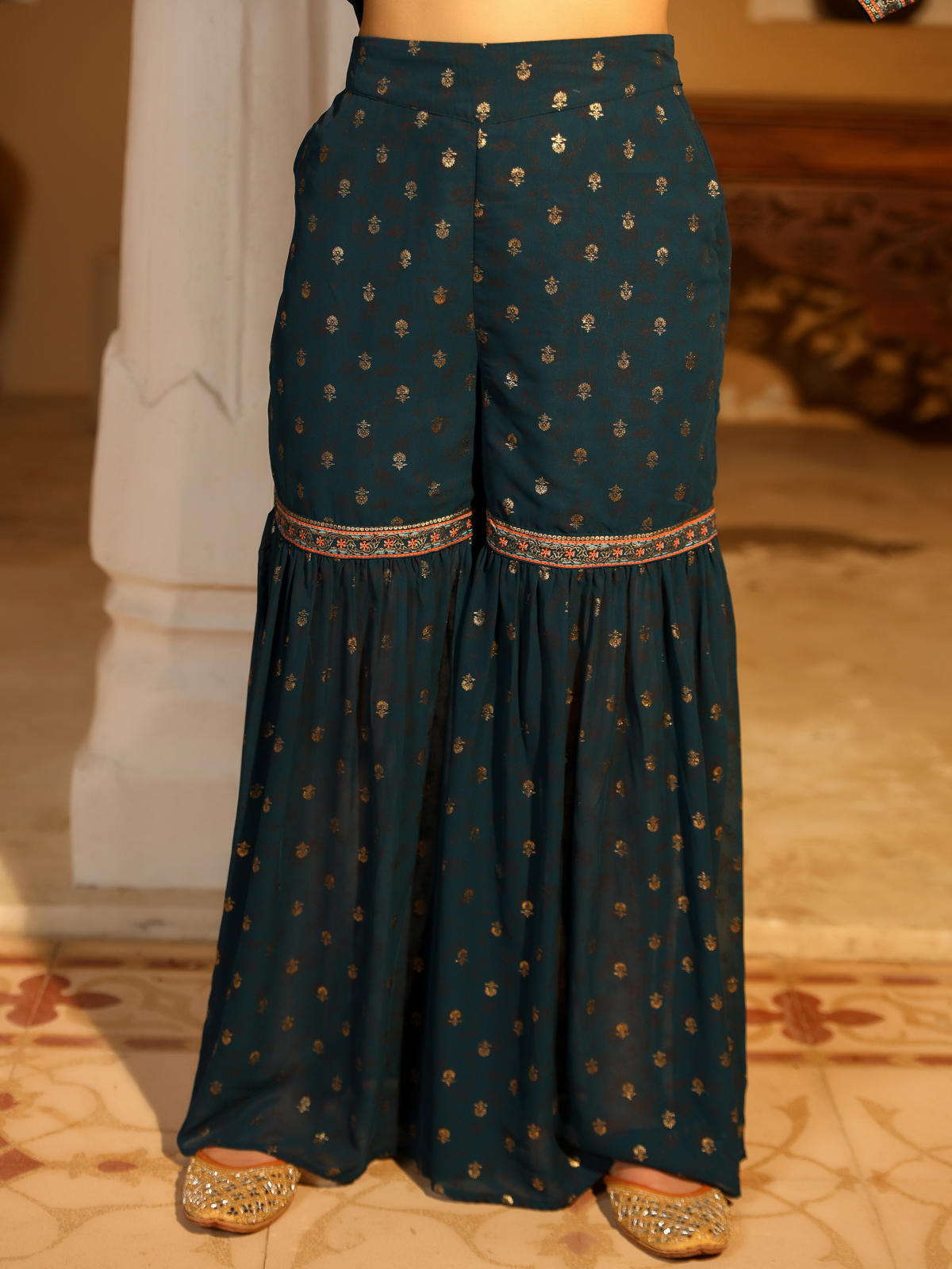 Teal Georgette Kurta Set: Ethnic Print, Zari Work, Kurta Set
