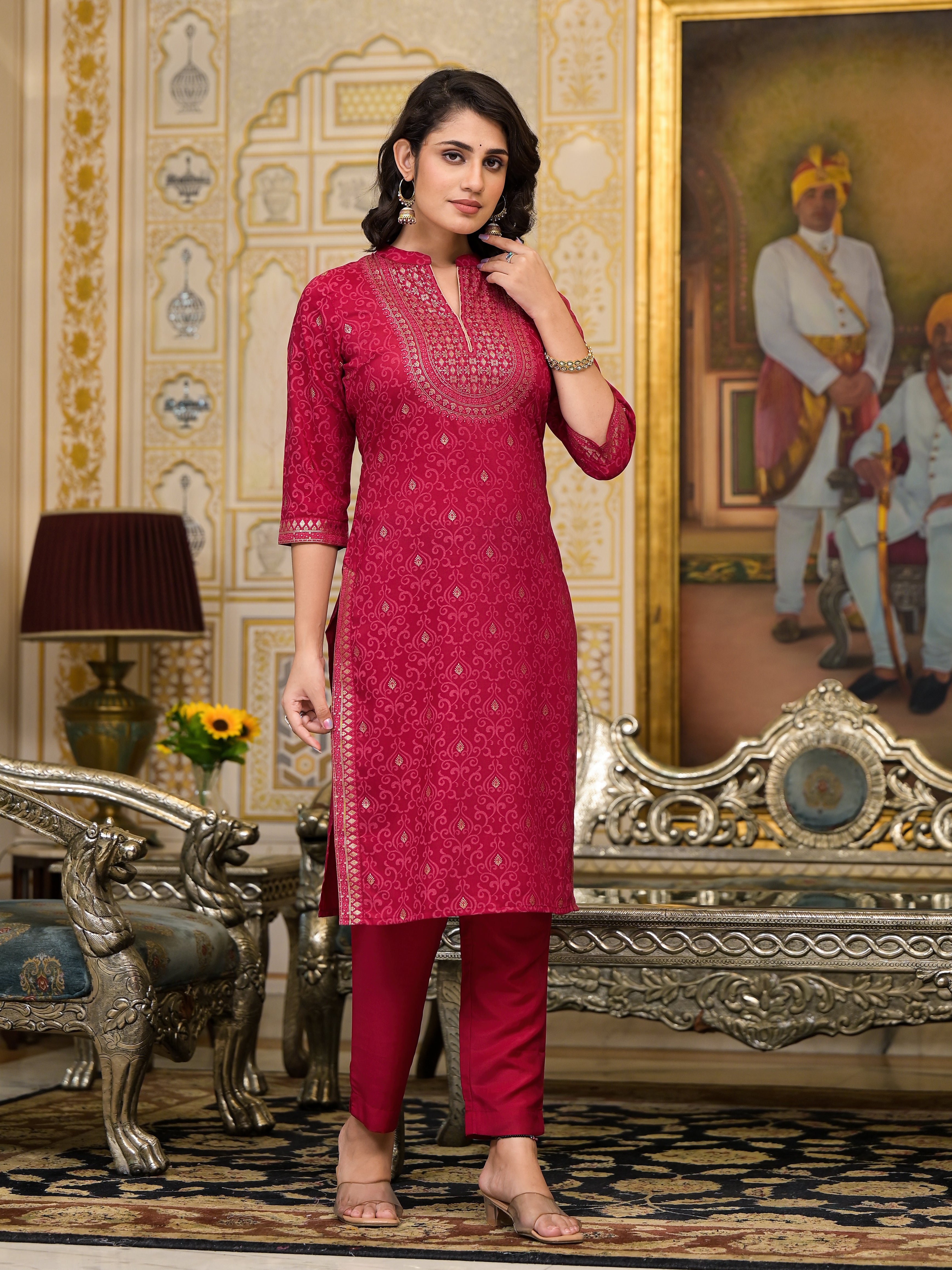 Women Red Printed Straight Kurta Pants & Dupatta Set | DesiQlo