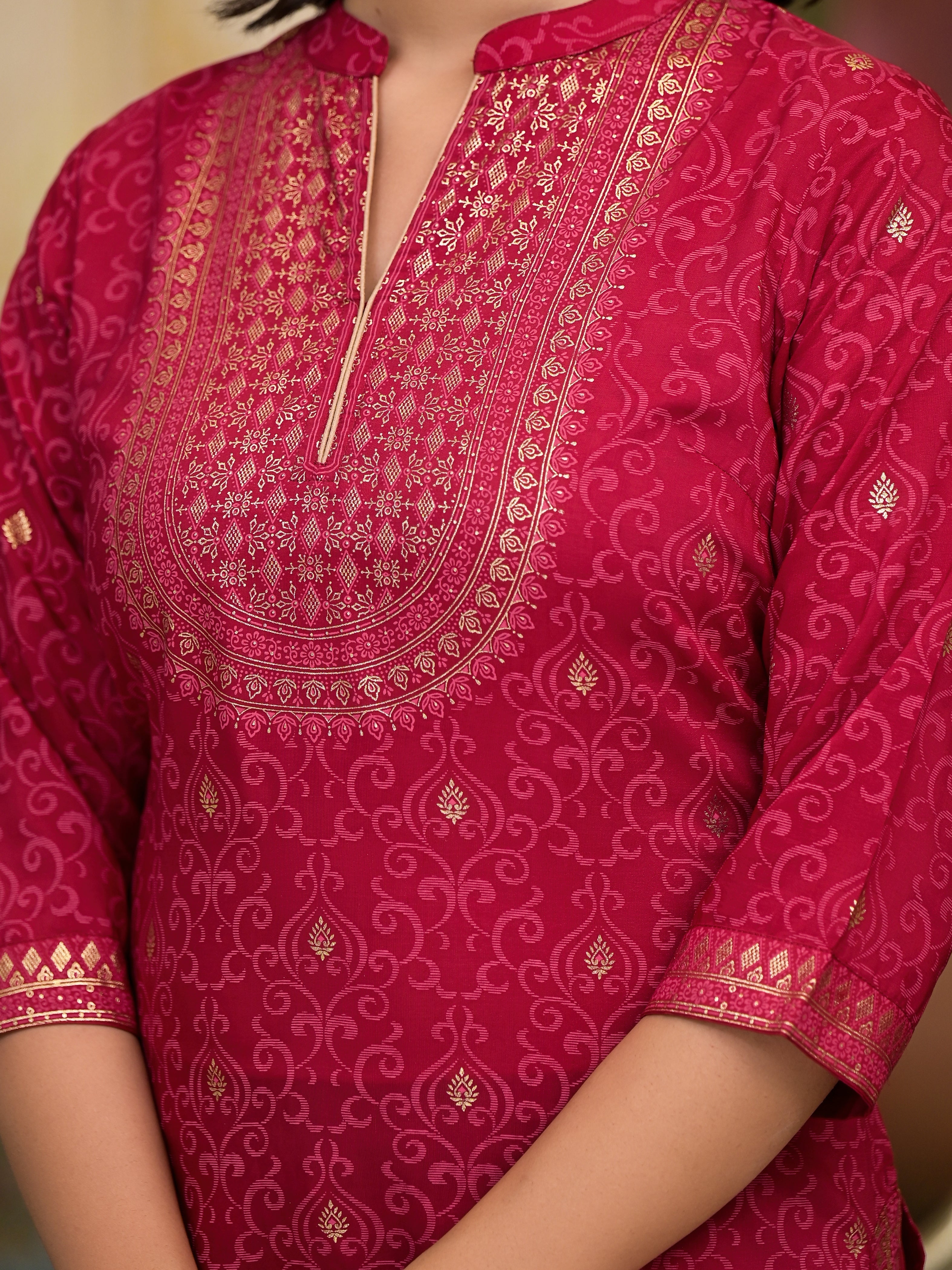 Women Red Printed Straight Kurta Pants & Dupatta Set | DesiQlo