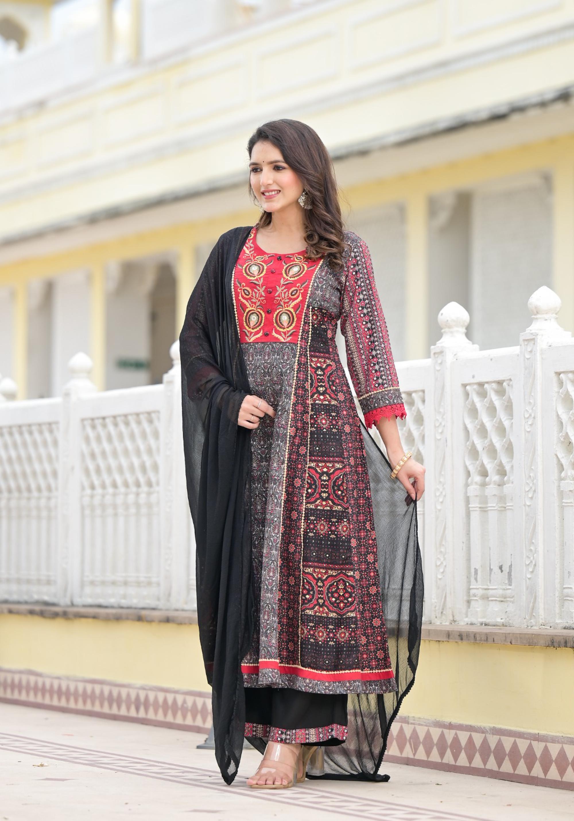 Black Ethnic Motif Printed Muslin Kurta Pant With Dupatta Set With Thr