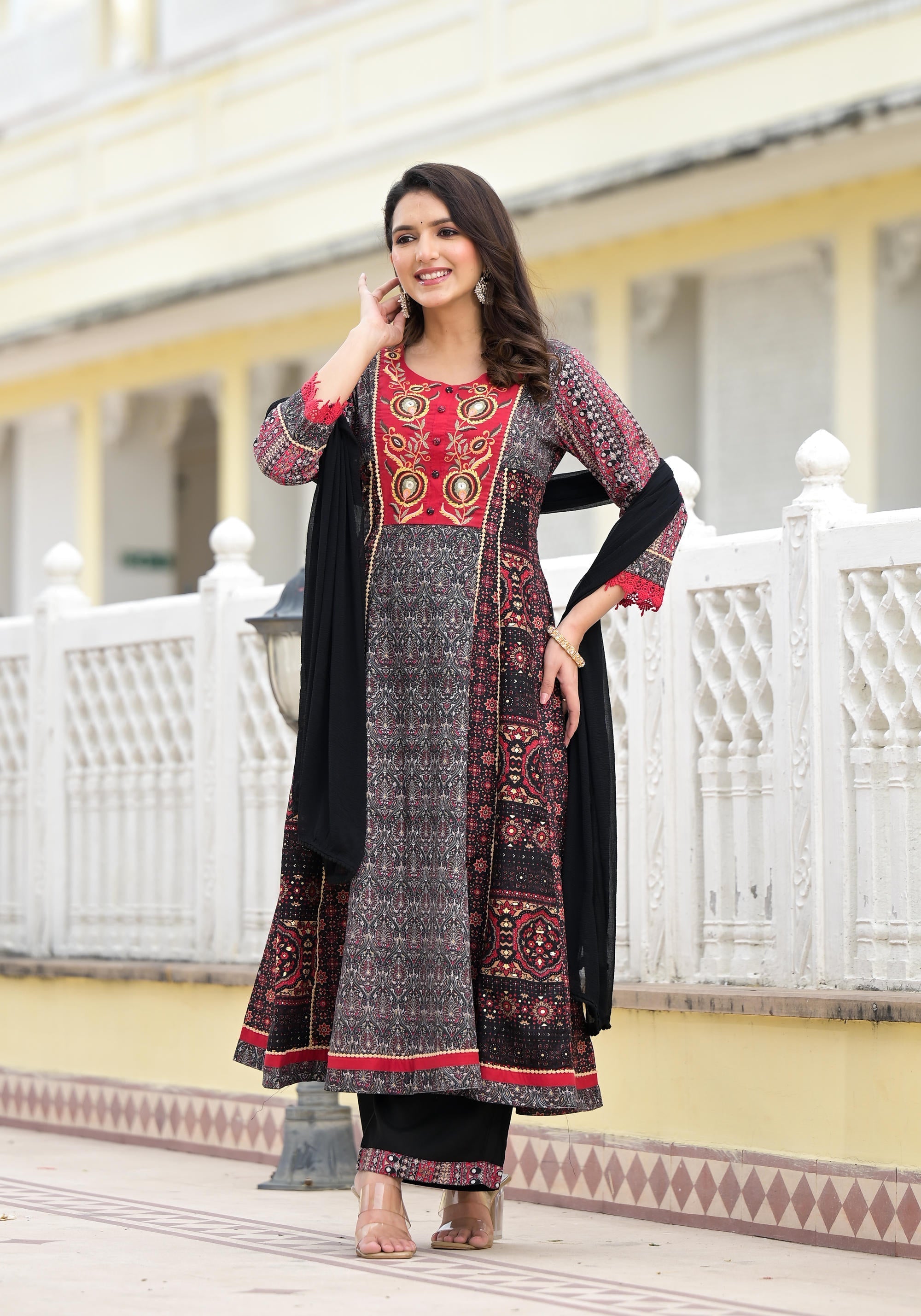Black Ethnic Motif Printed Muslin Kurta Pant With Dupatta Set With Thr