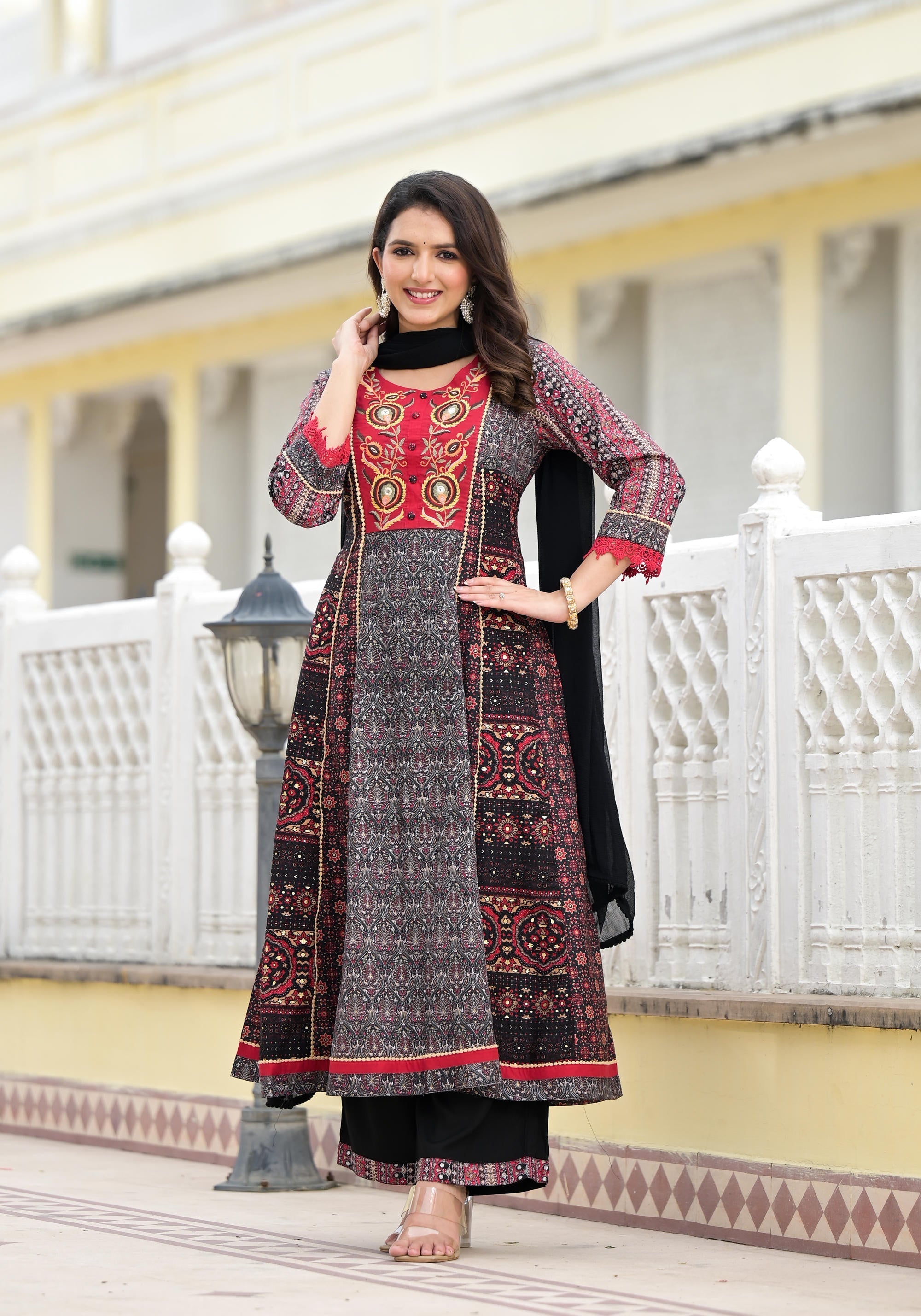 Black Ethnic Motif Printed Muslin Kurta Pant With Dupatta Set With Thr