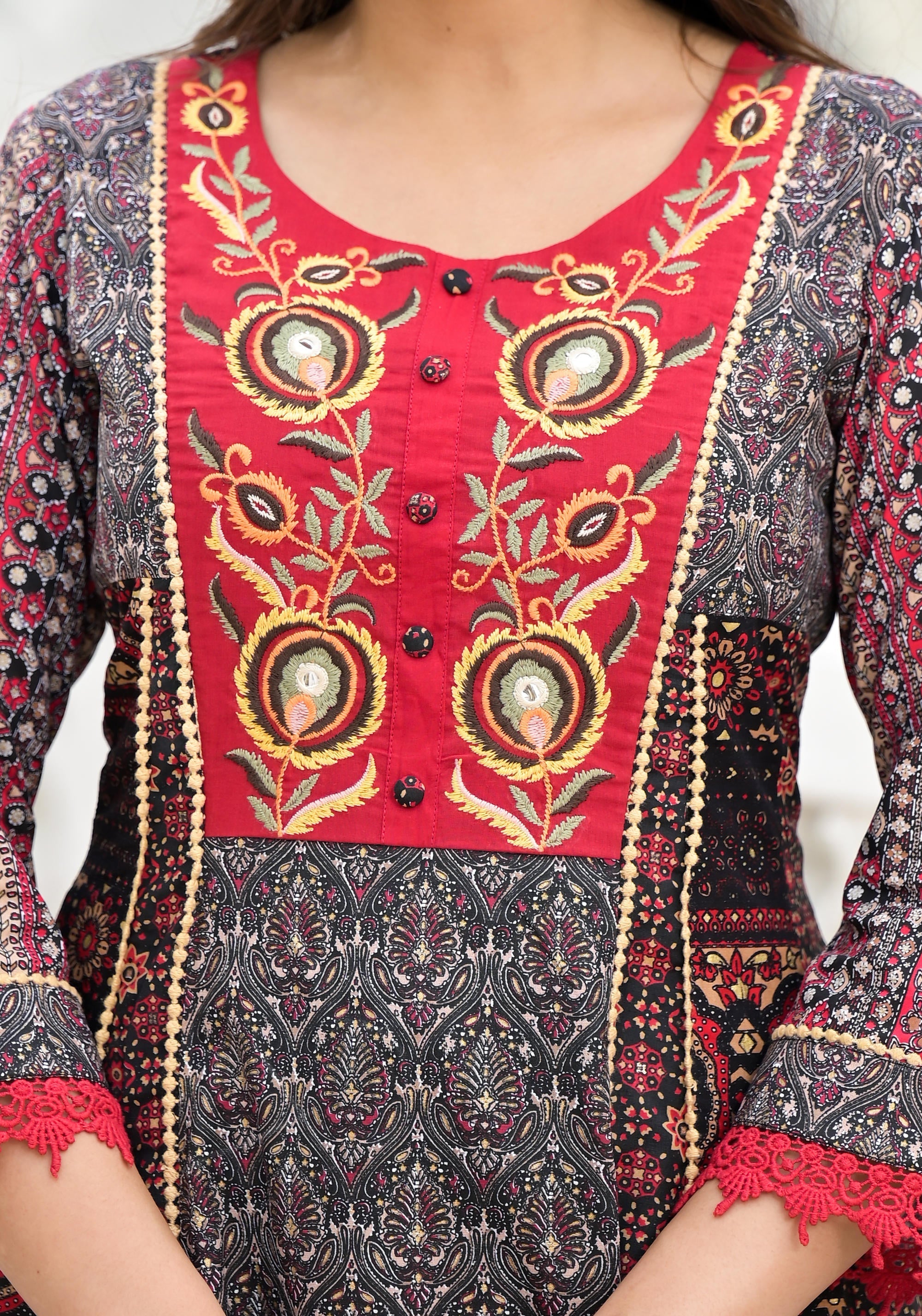 Black Ethnic Motif Printed Muslin Kurta Pant With Dupatta Set With Thr