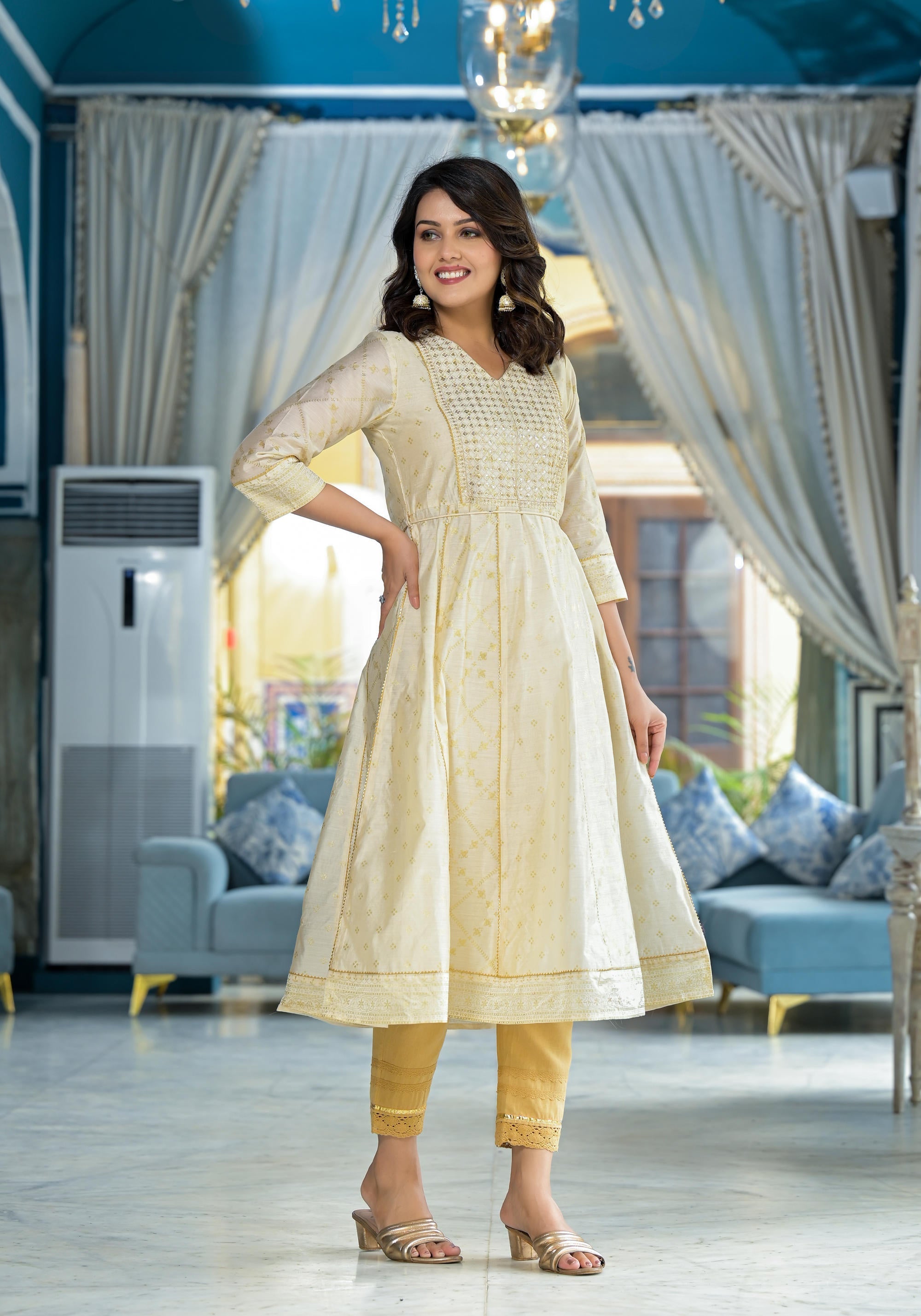 Ivory Ethnic Motif Printed Chanderi Kurta With Zari & Gota Patti Work 