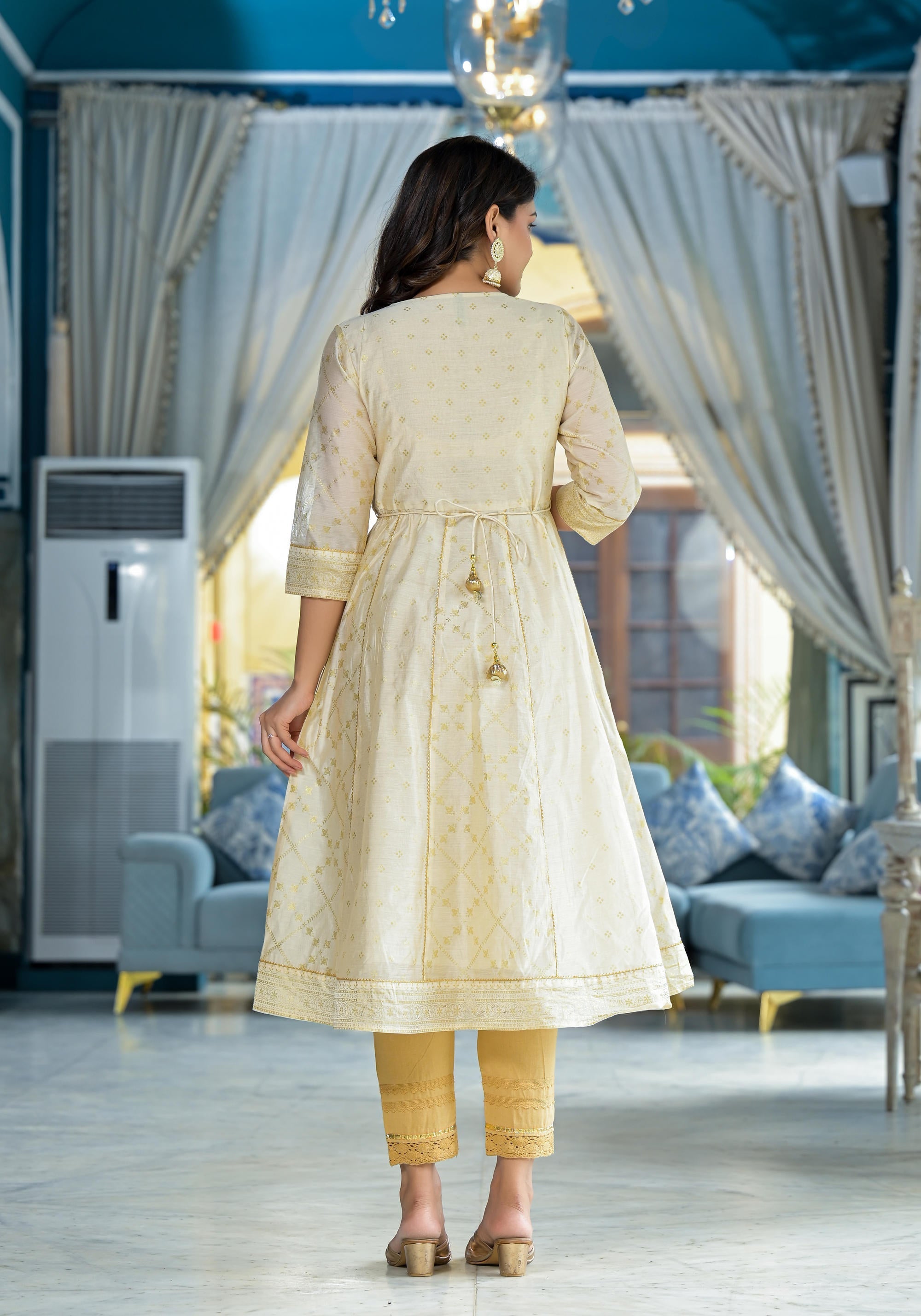 Ivory Ethnic Motif Printed Chanderi Kurta With Zari & Gota Patti Work 