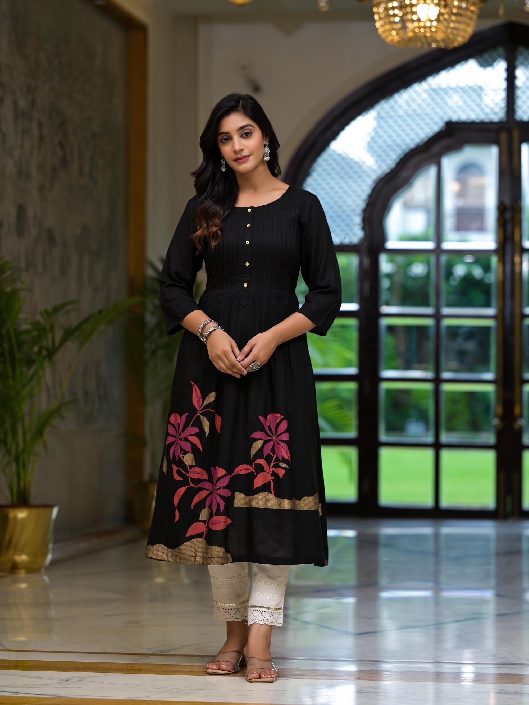 Black Floral Printed Rayon Kurta With Button Closure | DesiQlo