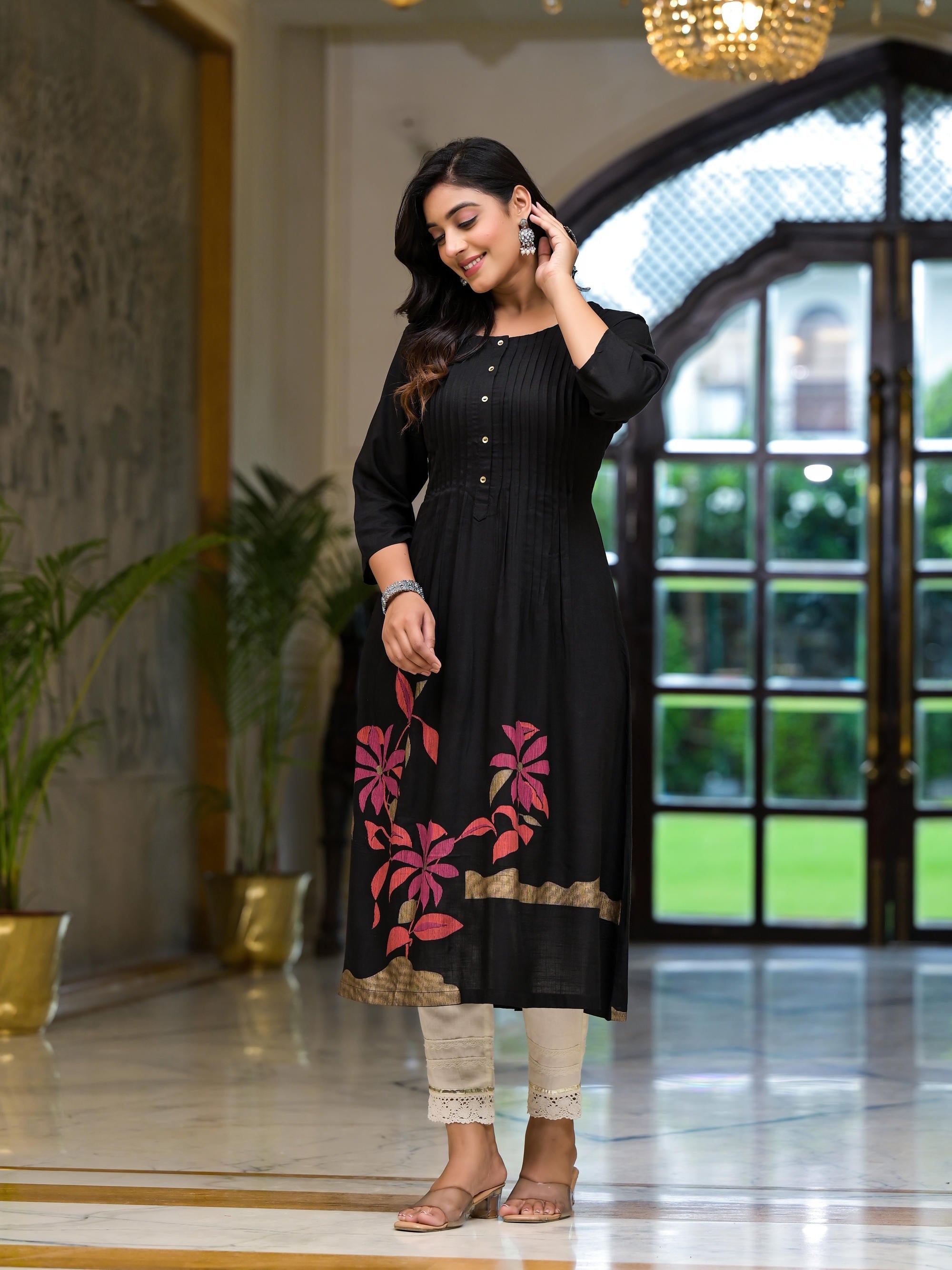 Black Floral Printed Rayon Kurta With Button Closure | DesiQlo