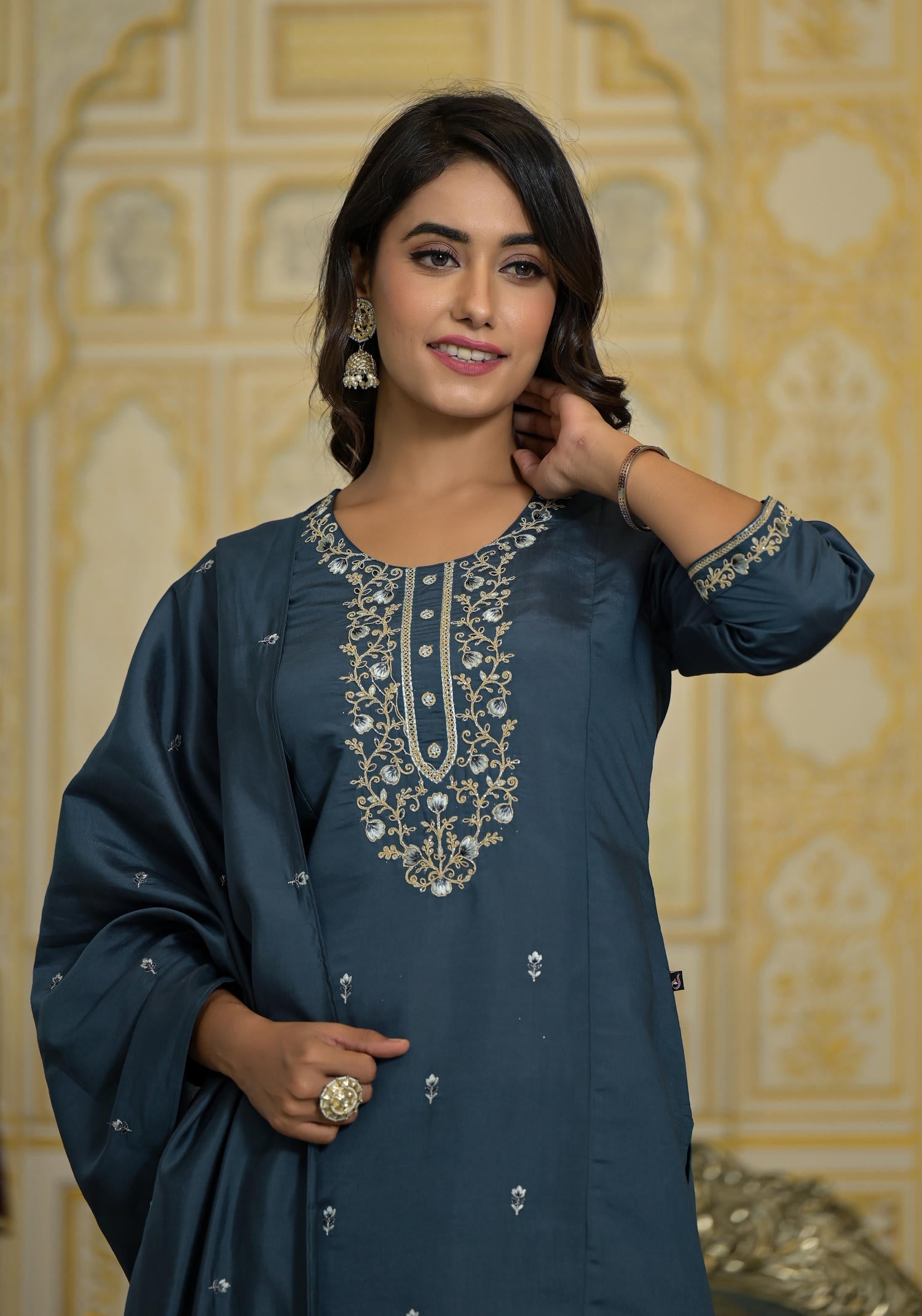 Grey Thread & Zari Embroidered Viscose Kurta Pant And Dupatta Set | De