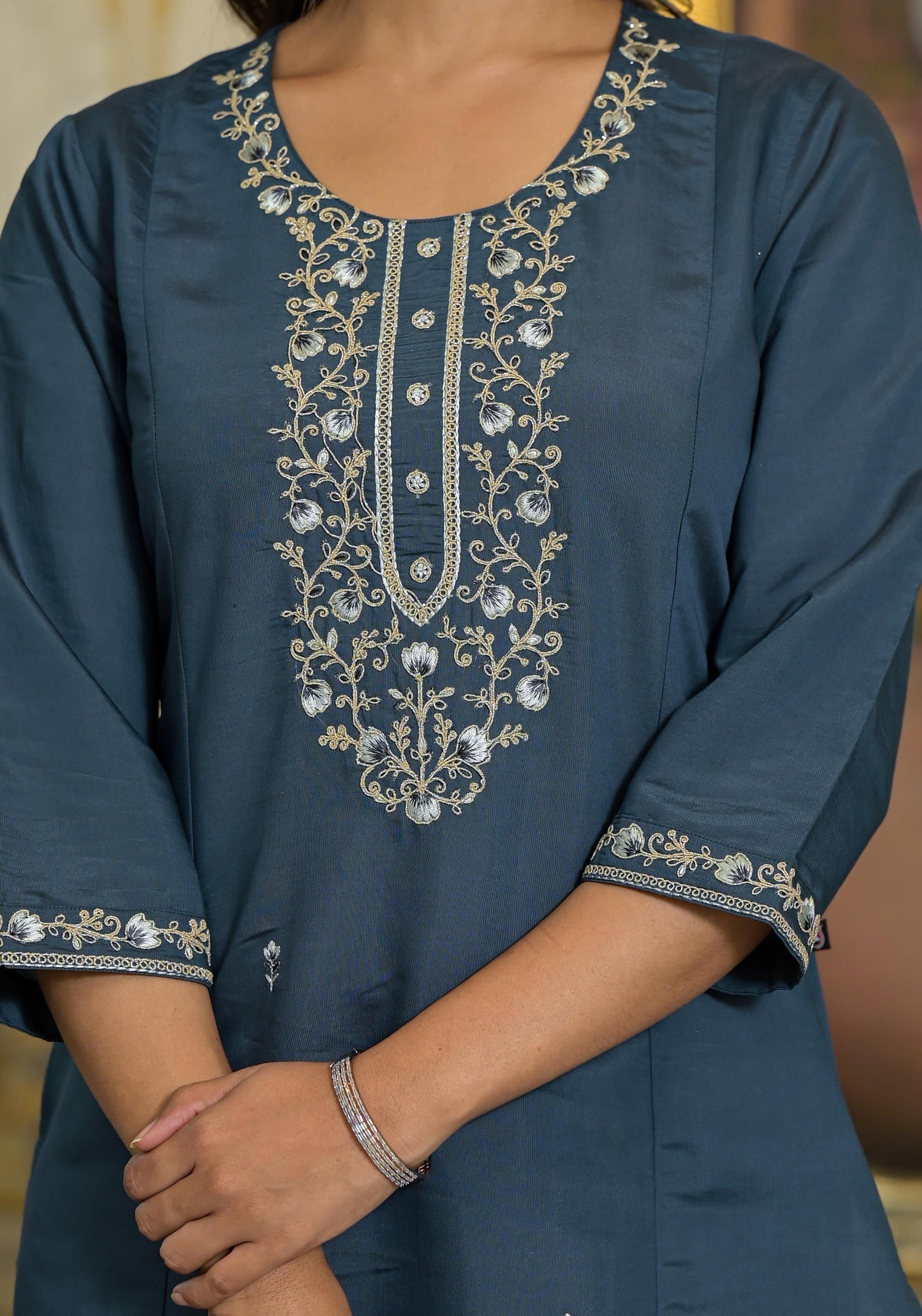 Grey Thread & Zari Embroidered Viscose Kurta Pant And Dupatta Set | De