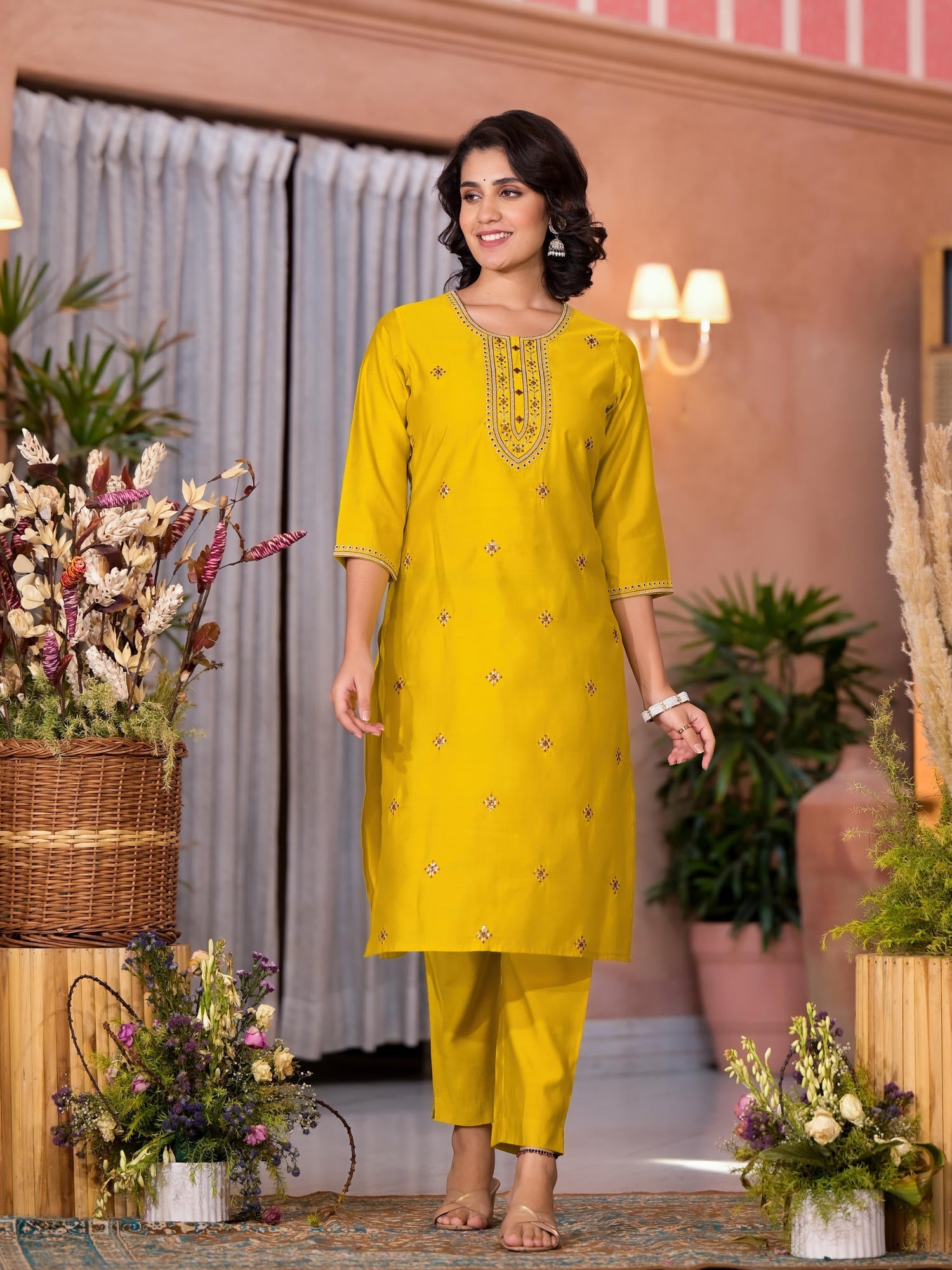 Yellow Thread Embroidered Viscose Kurta Pant And Dupatta Set With Zari
