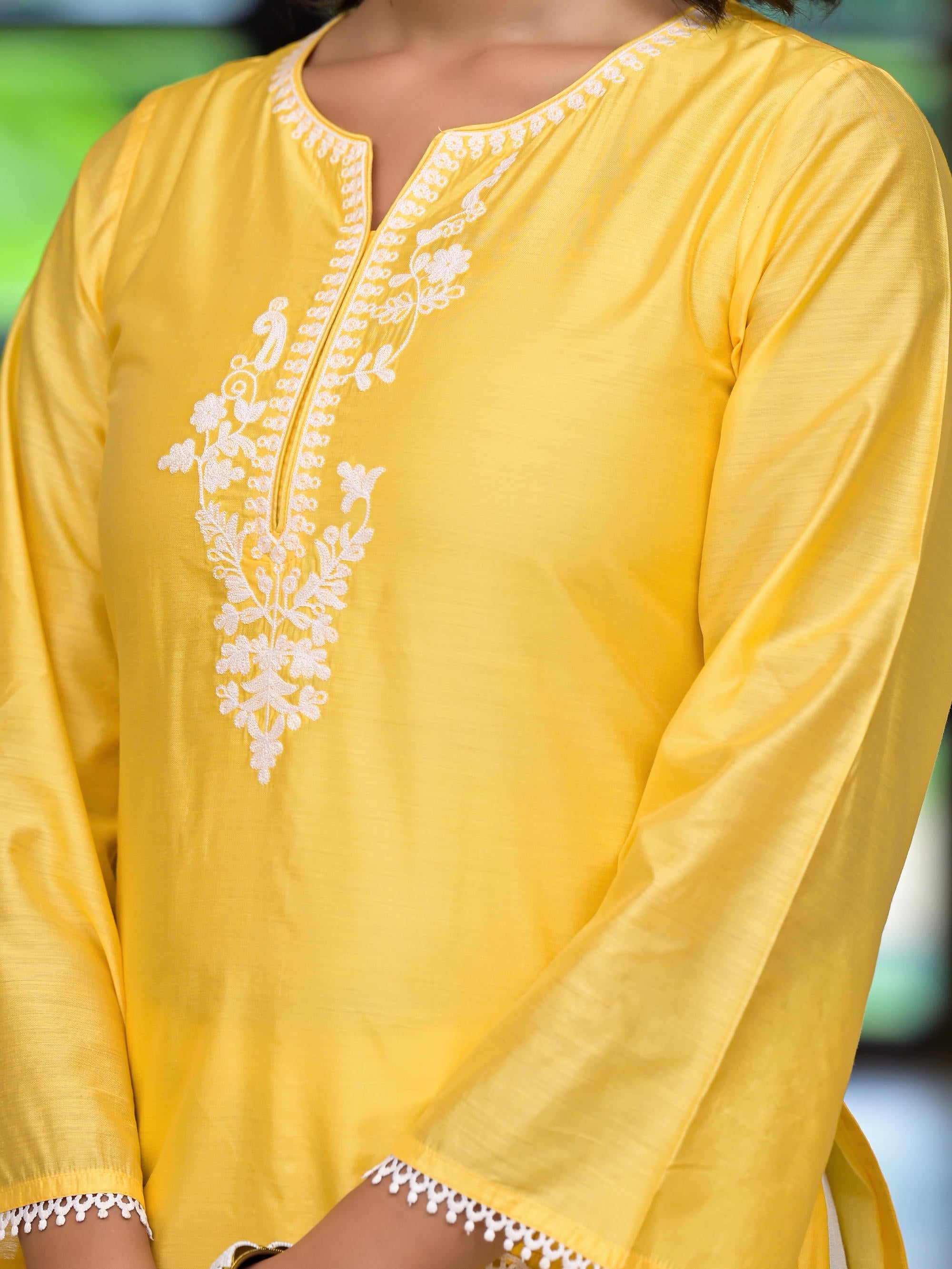 Yellow Thread Embroidered Viscose Kurta Pant And Dupatta Set With Thre