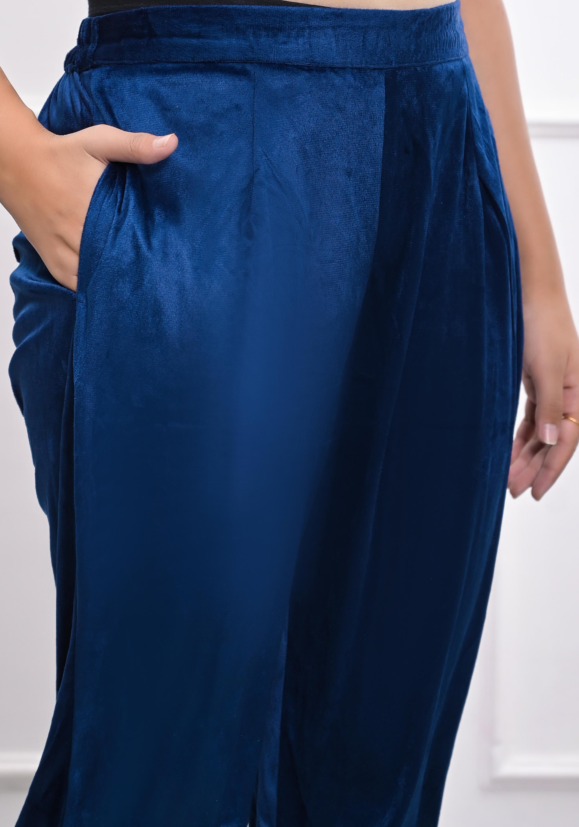 Velvet Blue Kurta & Pant Set with Thread Work & Sequins | DesiQlo