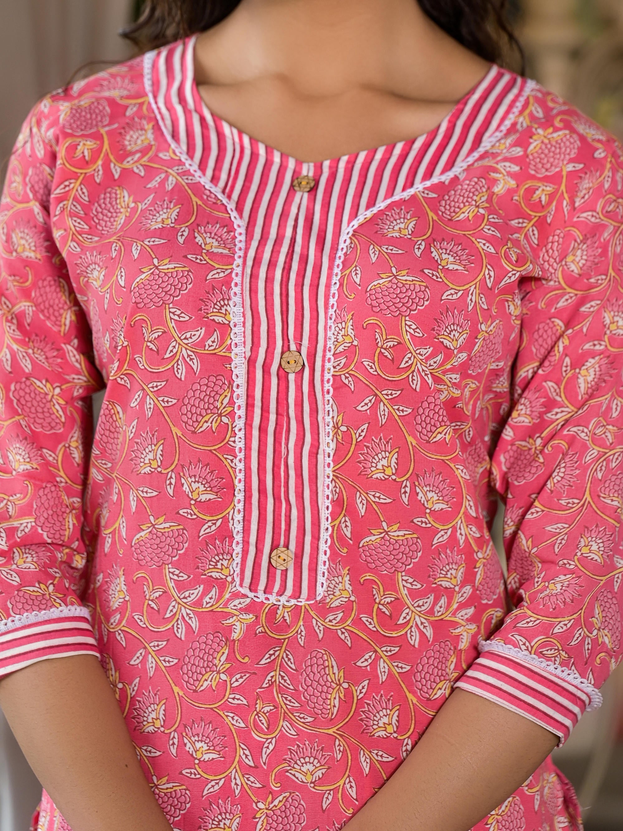Peach Floral Printed Cotton Kurta & Pant Set With Lace & Buttons | Des