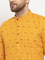Men Yellow & White Cotton Printed Kurta with Pyjamas ( JOKP 614 Yellow )-JOKP-614