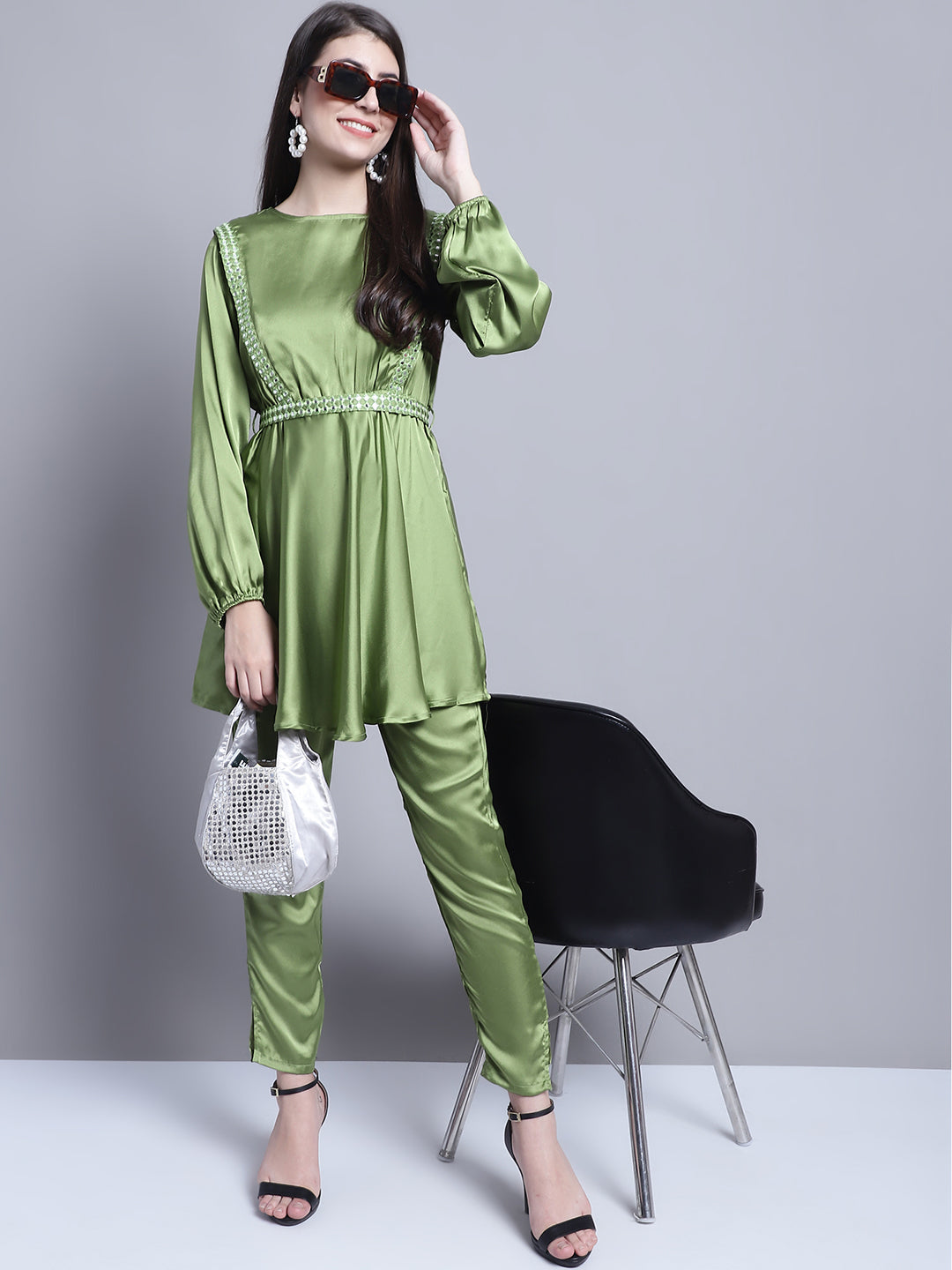 DesiQlo Women Embroidered Women Co-ords set - Green