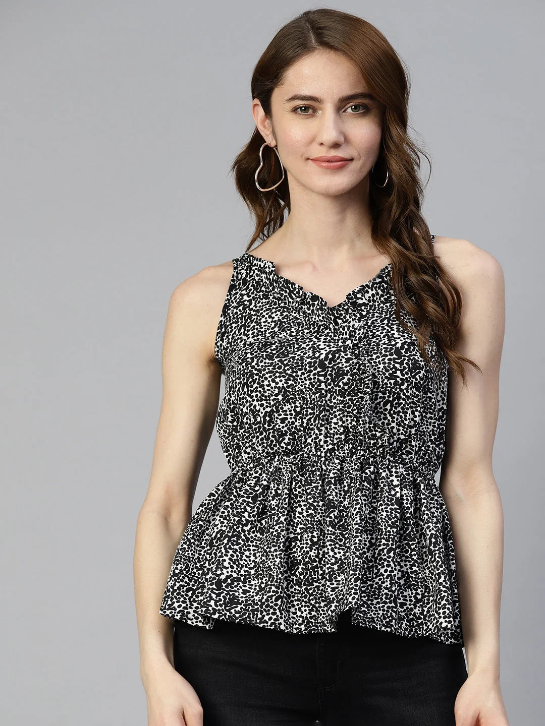 Women Printed crop top with frills