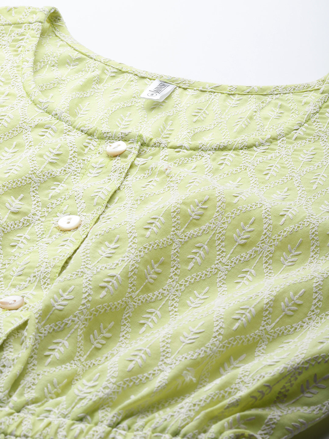 DesiQlo Women Embroidered Tops - Green