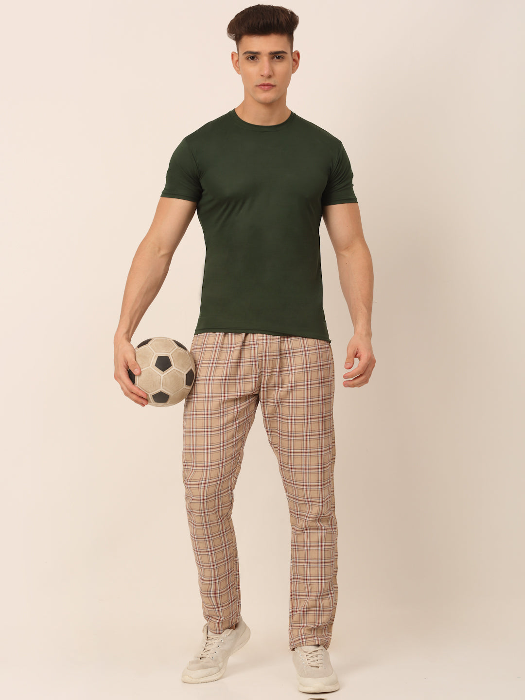 DesiQlo Men Joggers & Track Pants - Brown