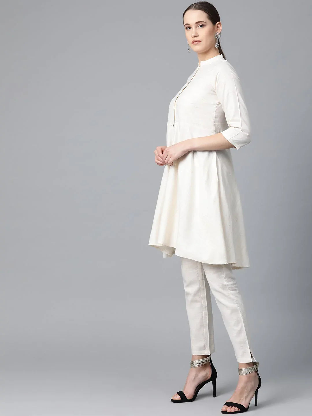Off-White Kurta Set with Dupatta | Women's Indian Kurta Sets