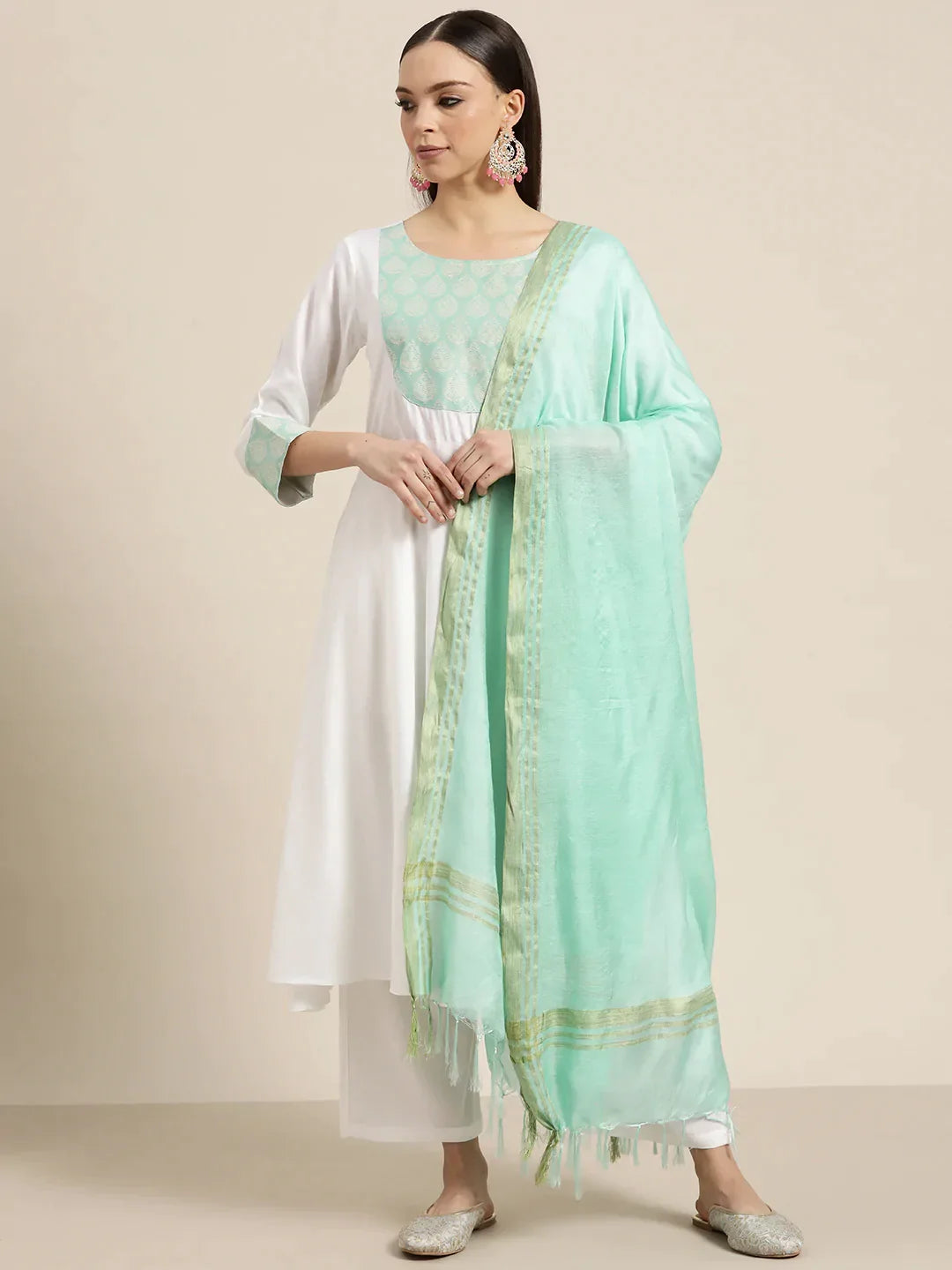 DesiQlo Women Kurta sets - White - JOKPL_D20F_1483_Off-White_S