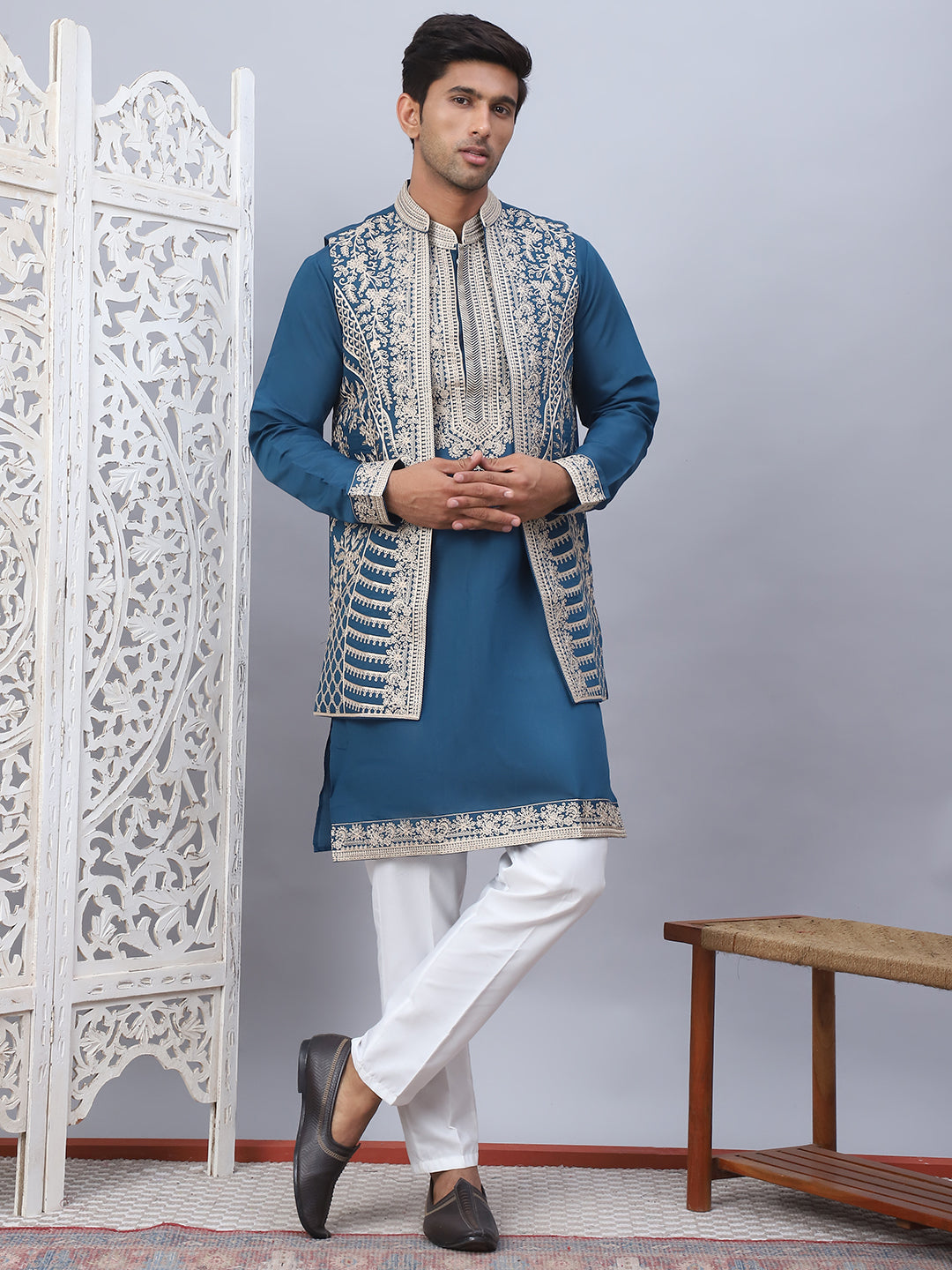 DesiQlo Men Embroidered Nehru Jacket and Kurta Pyjama S - JOKPWCS_W_50