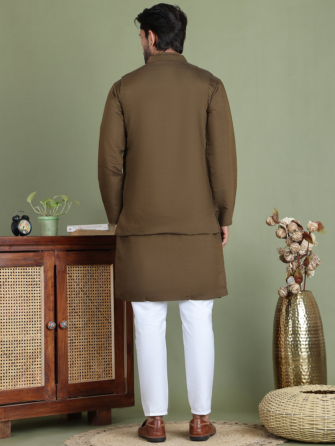 DesiQlo Men Embroidered Nehru Jacket and Kurta Pyjama S - JO 5olive
