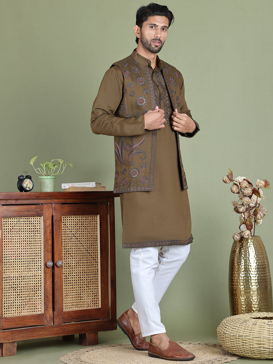 DesiQlo Men Embroidered Nehru Jacket and Kurta Pyjama S - JO 5olive