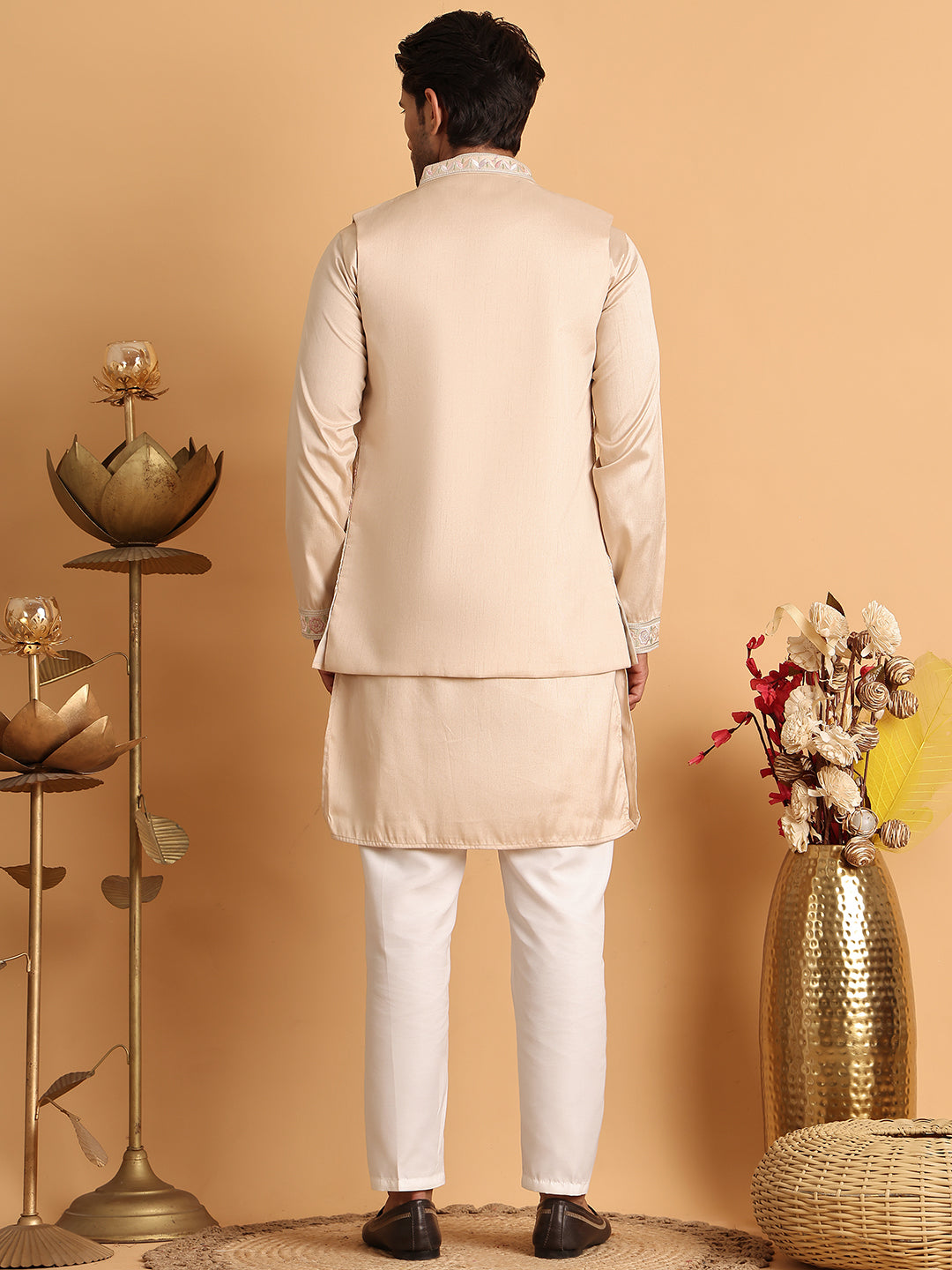 DesiQlo Men Embroidered Nehru Jacket and Kurta Pyjama S - JOKPWCS_5115