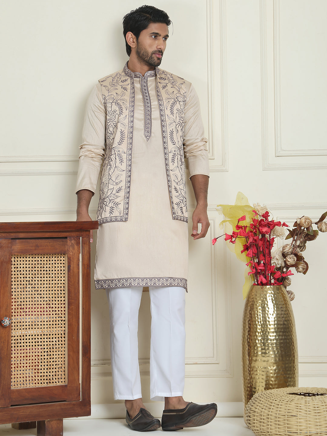 DesiQlo Men Embroidered Nehru Jacket and Kurta Pyjama S - JO 6cream