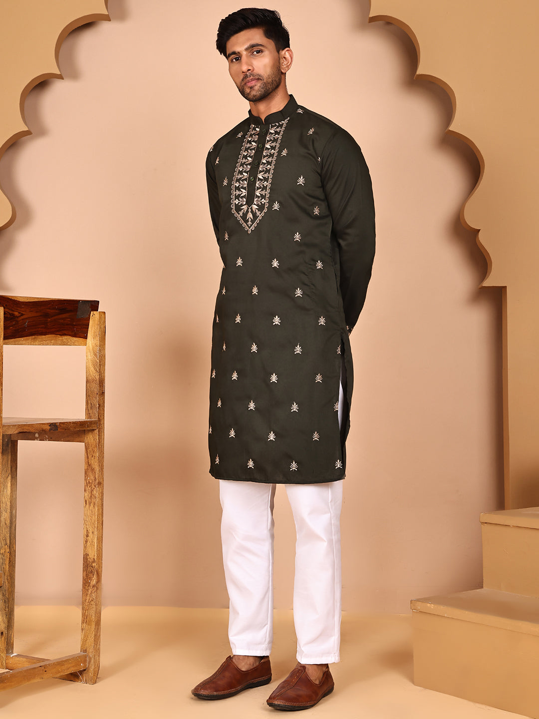 DesiQlo Men Embroidered Nehru Jacket and Kurta Pyjama S - JOKPWCS_5277
