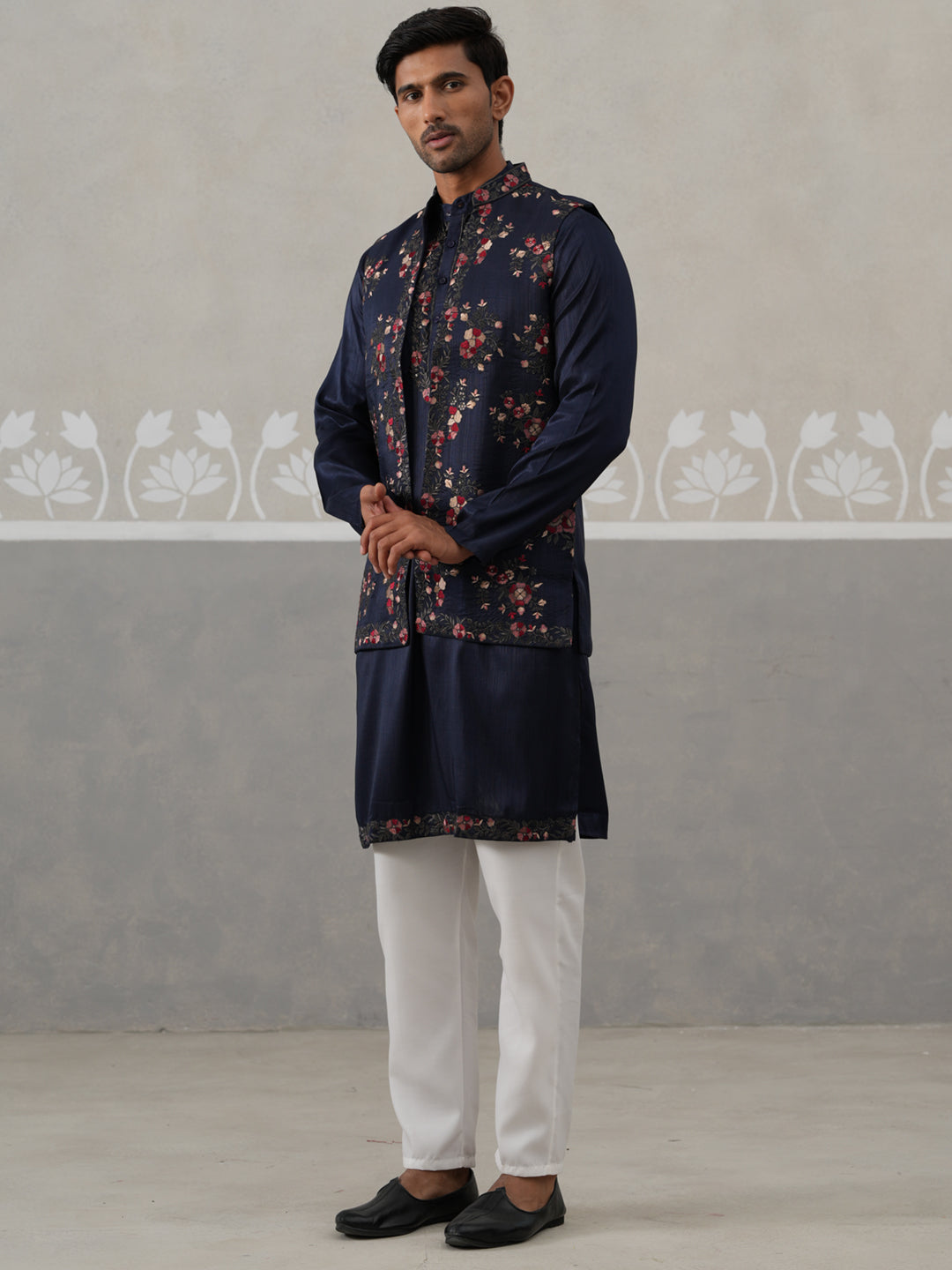 DesiQlo Men Embroidered Nehru Jacket and Kurta Pyjama S - JOKPWCS_5321