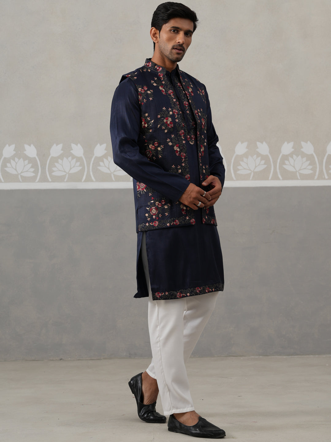 DesiQlo Men Embroidered Nehru Jacket and Kurta Pyjama S - JOKPWCS_5321