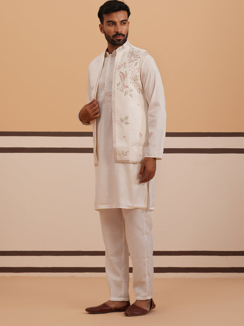 DesiQlo Men Embroidered Nehru Jacket and Kurta Pyjama S - JOKPWCS_5378