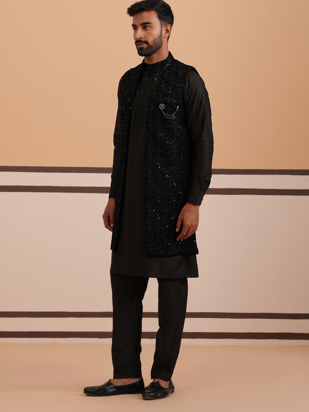 DesiQlo Men Embroidered Nehru Jacket and Kurta Pyjama S - JOKPWCS_592B