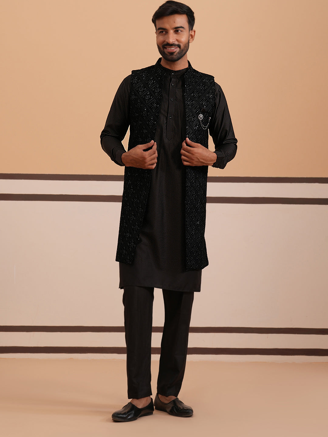 DesiQlo Men Embroidered Nehru Jacket and Kurta Pyjama S - JOKPWCS_592B