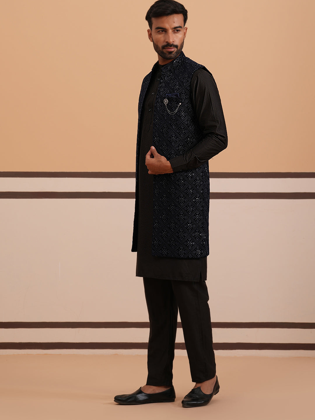DesiQlo Men Embroidered Nehru Jacket and Kurta Pyjama S - JO 45navy