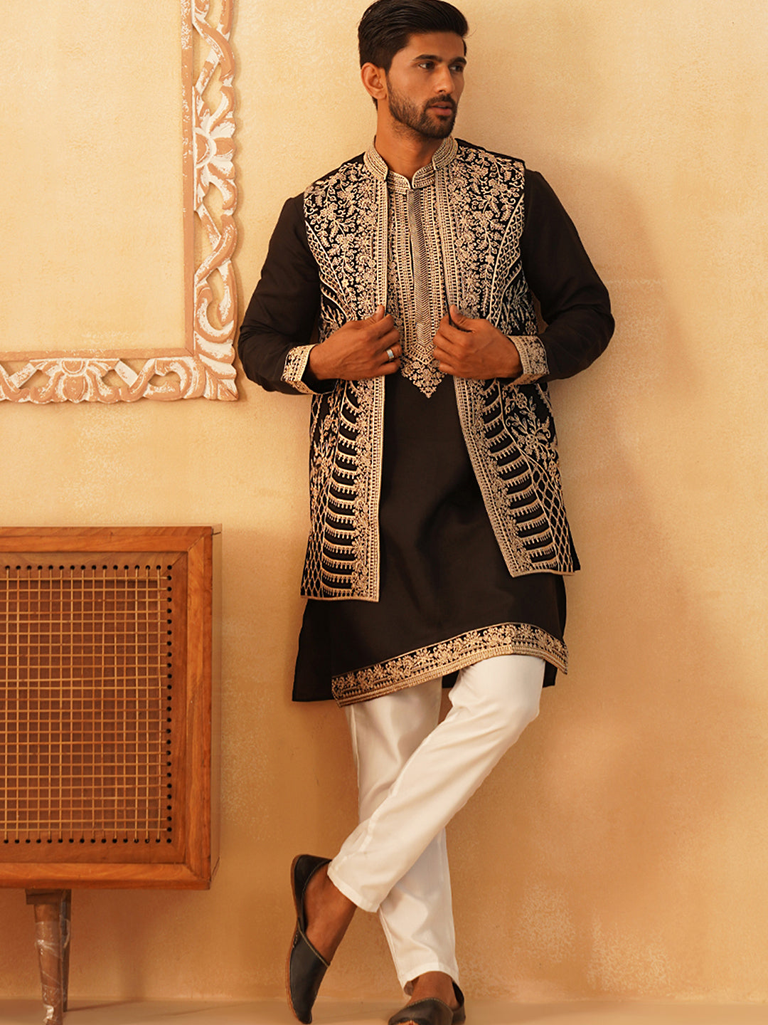 DesiQlo Men Embroidered Nehru Jacket and Kurta Pyjama S - JO 4bla 2